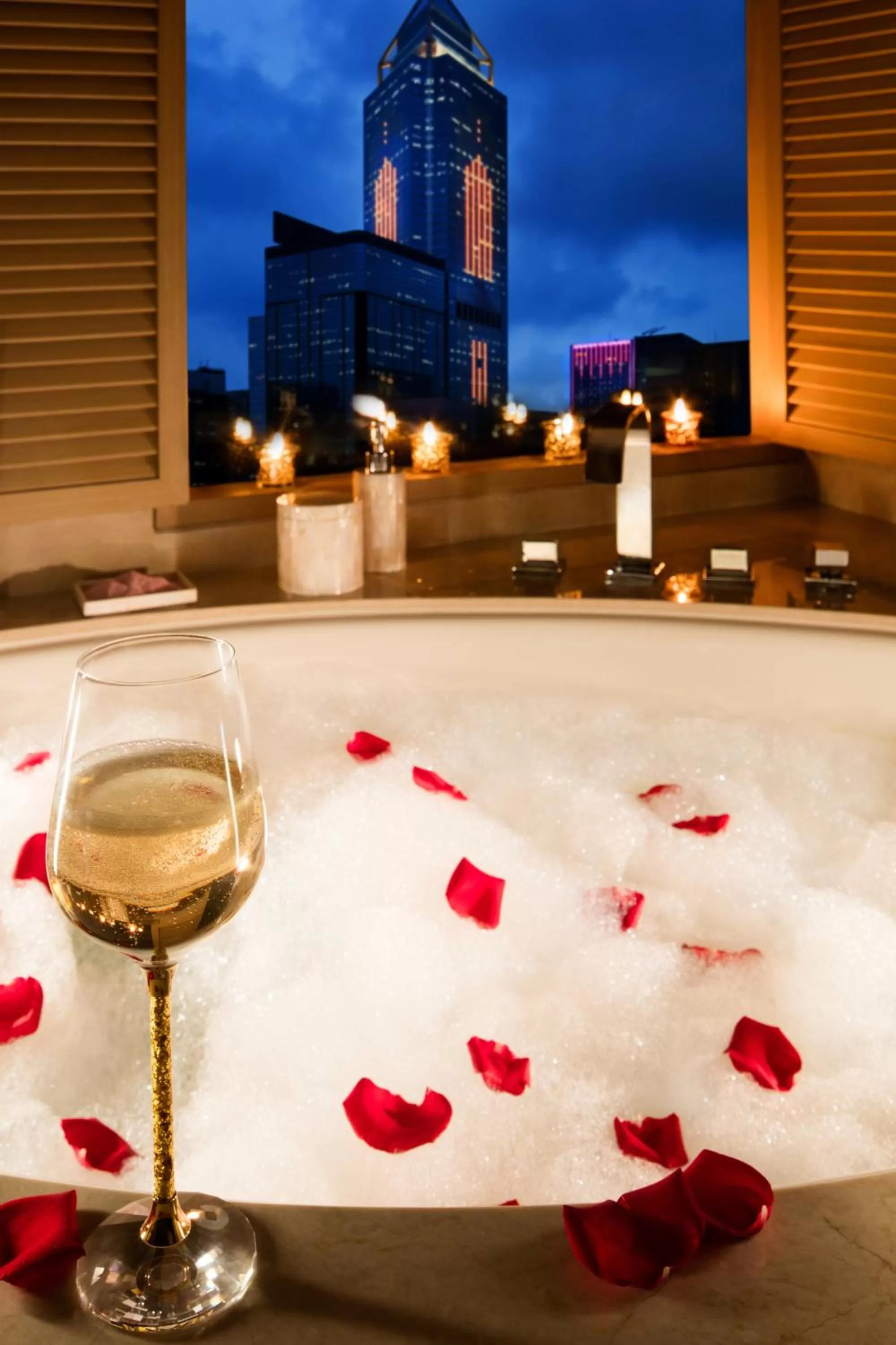 Bathroom in Burlington Hotel