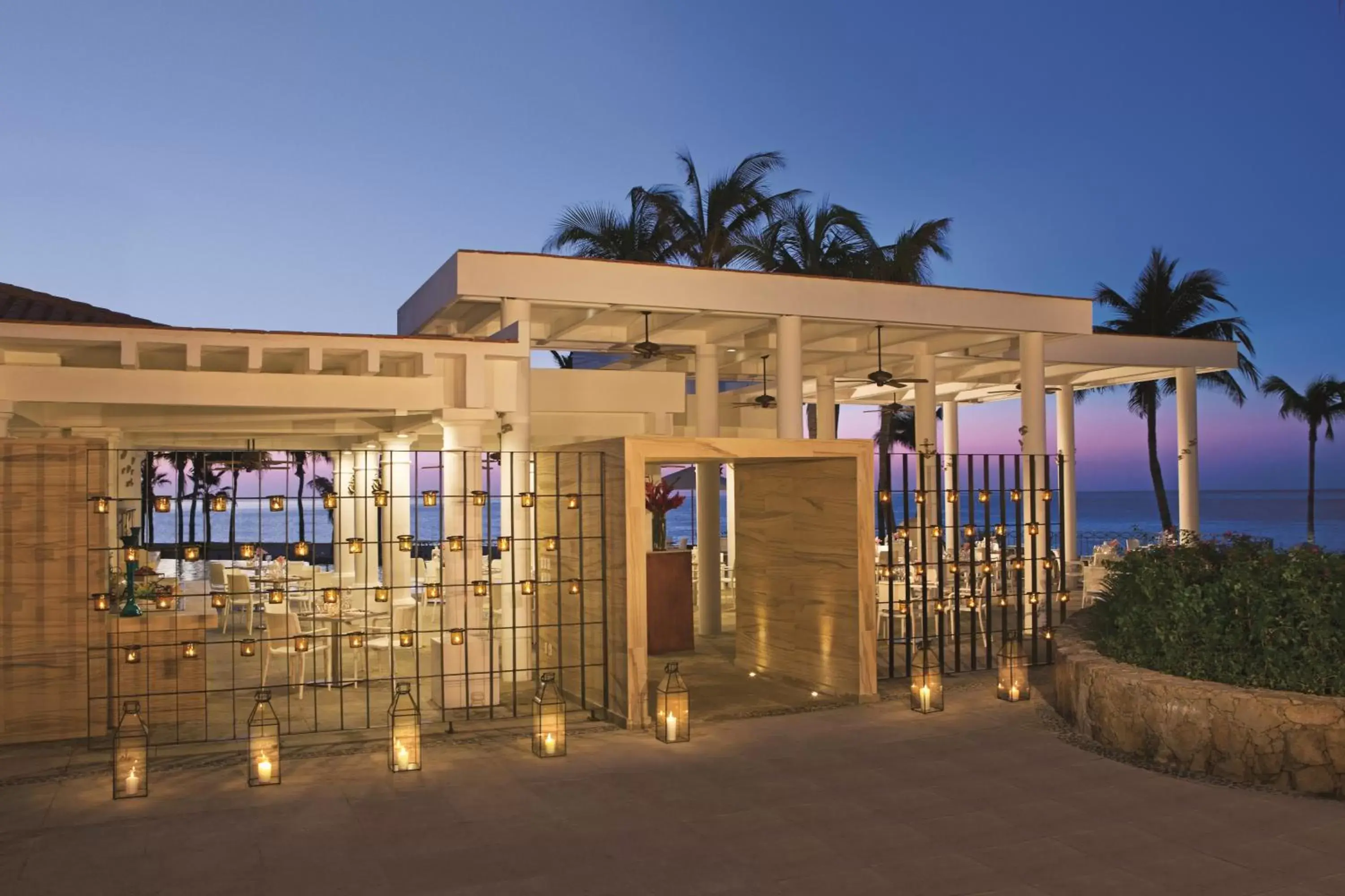 Restaurant/places to eat, Property Building in Dreams Los Cabos Suites Golf Resort & Spa