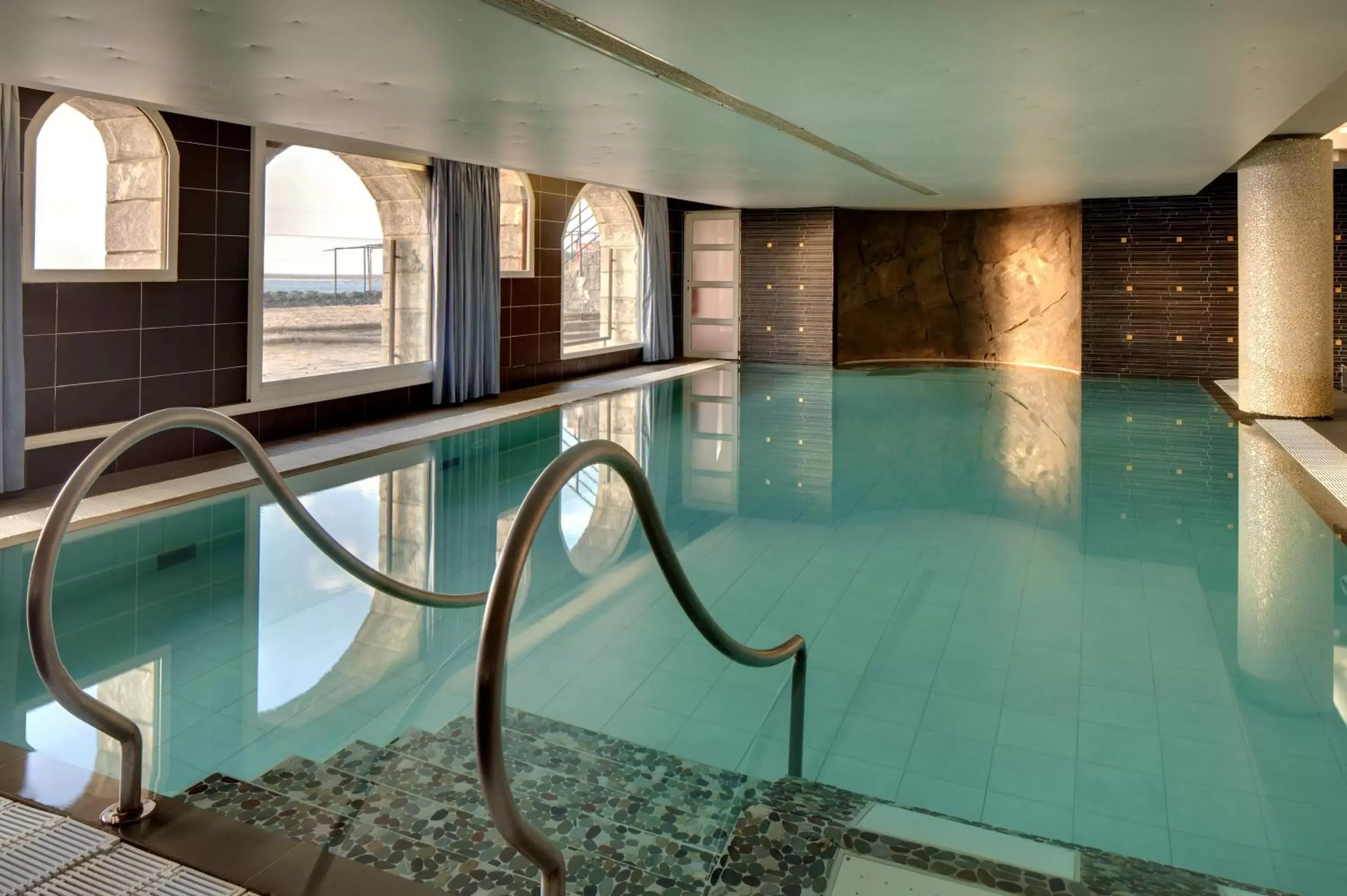 Spa and wellness centre/facilities, Swimming Pool in Grand Hôtel Thalasso & Spa