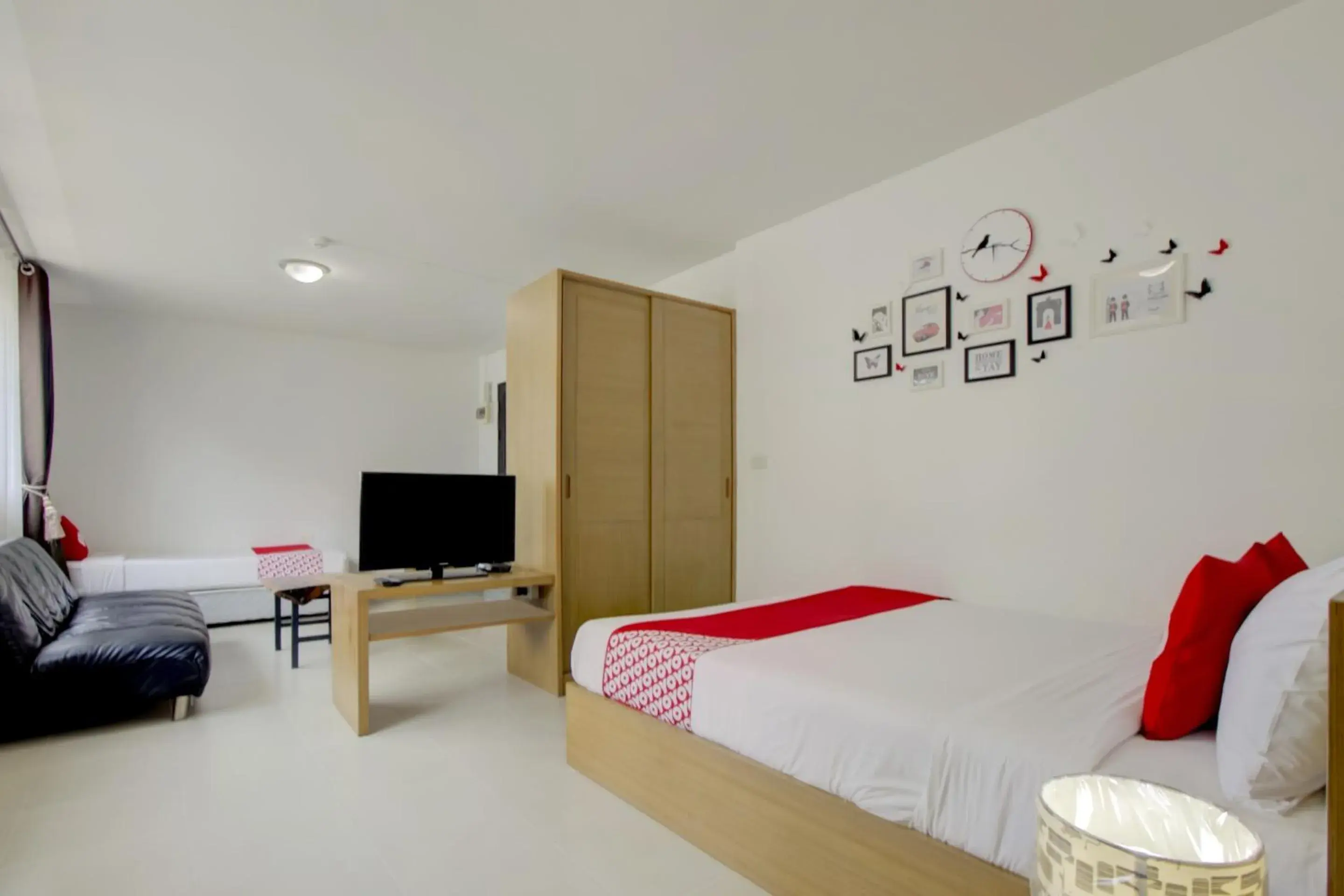 TV and multimedia, Bed in Super OYO Capital O 564 Nature Boutique Hotel