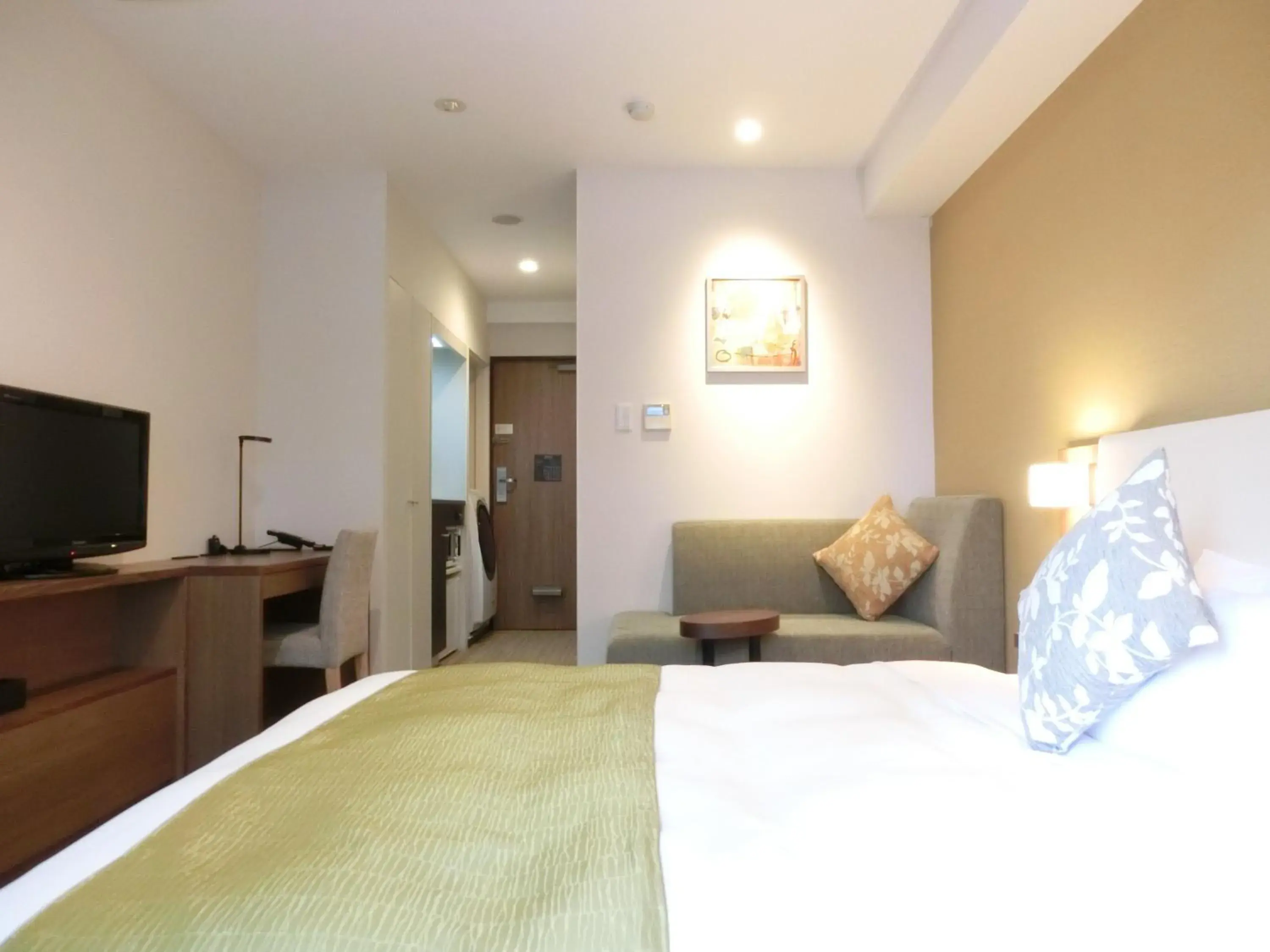 TV and multimedia, Bed in Tokyu Stay Yoga