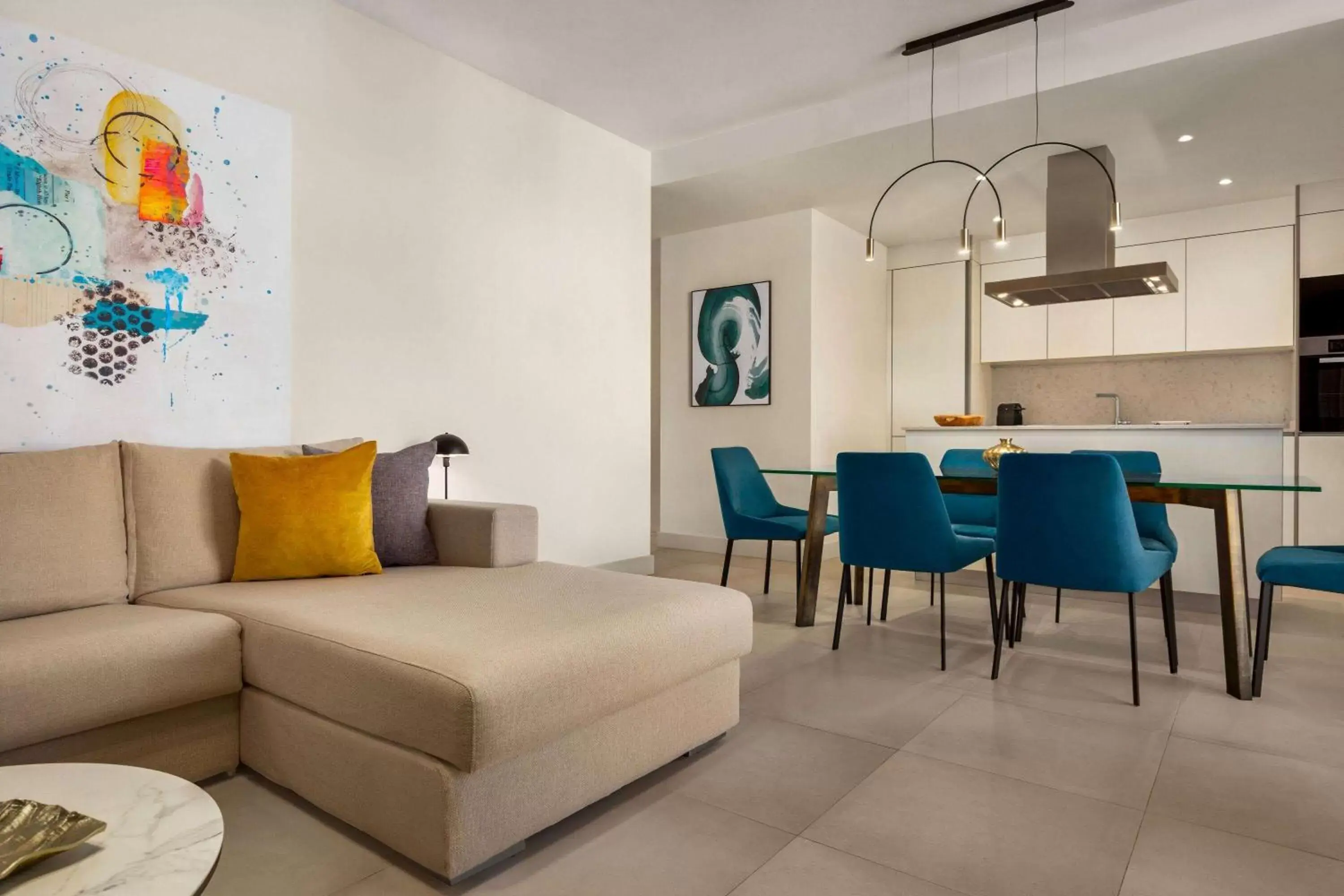 Bed, Seating Area in Wyndham Grand Residences Costa del Sol