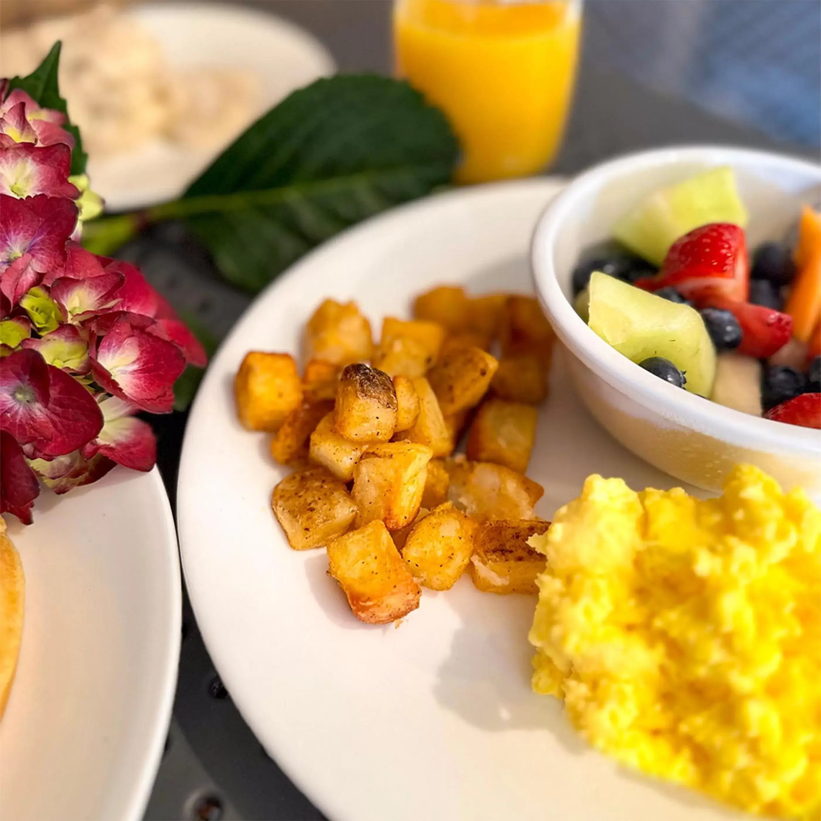 Breakfast, Food in The Coho Oceanfront Lodge