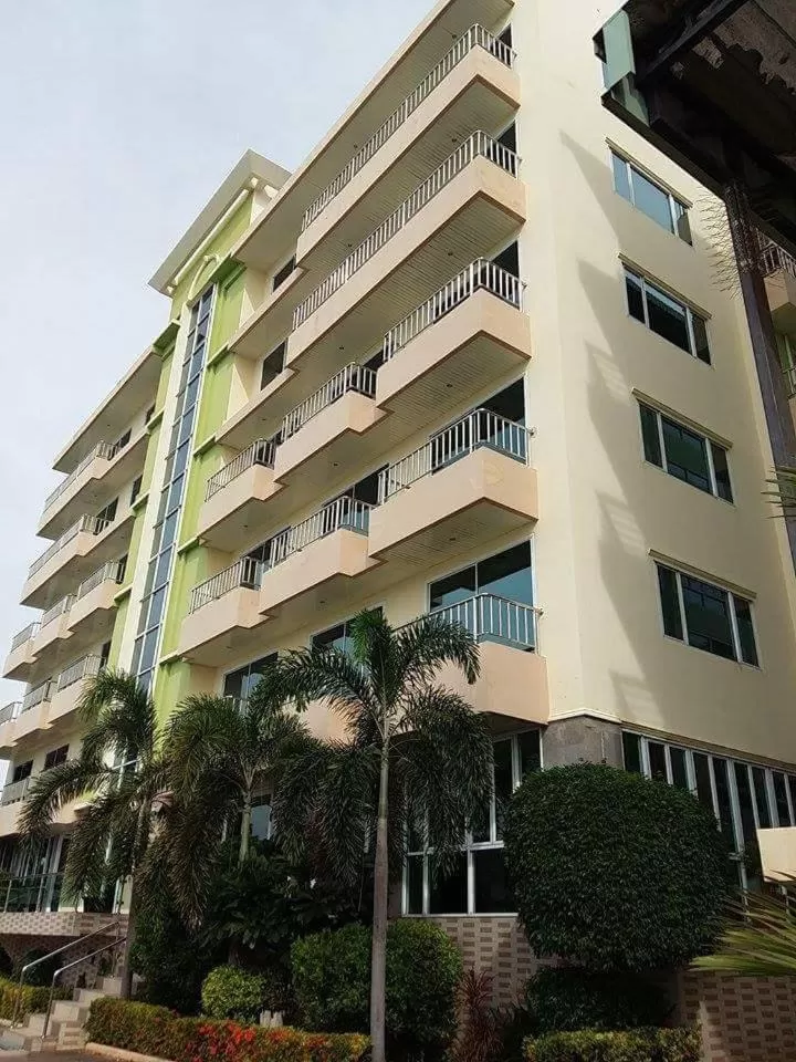 Property building in โรงแรม ชาโตว์วิสต้า