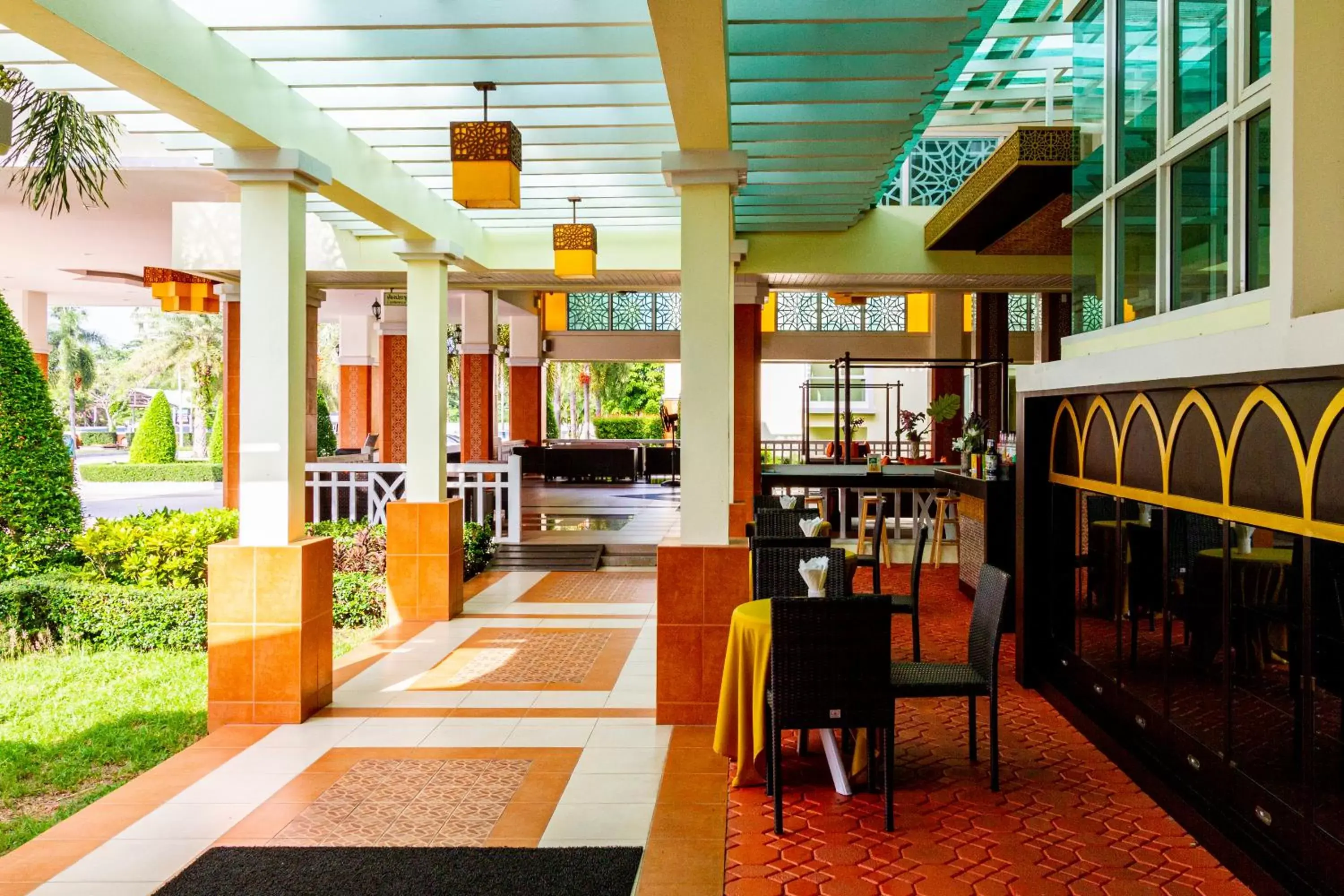 Lounge or bar in Krabi Front Bay Resort