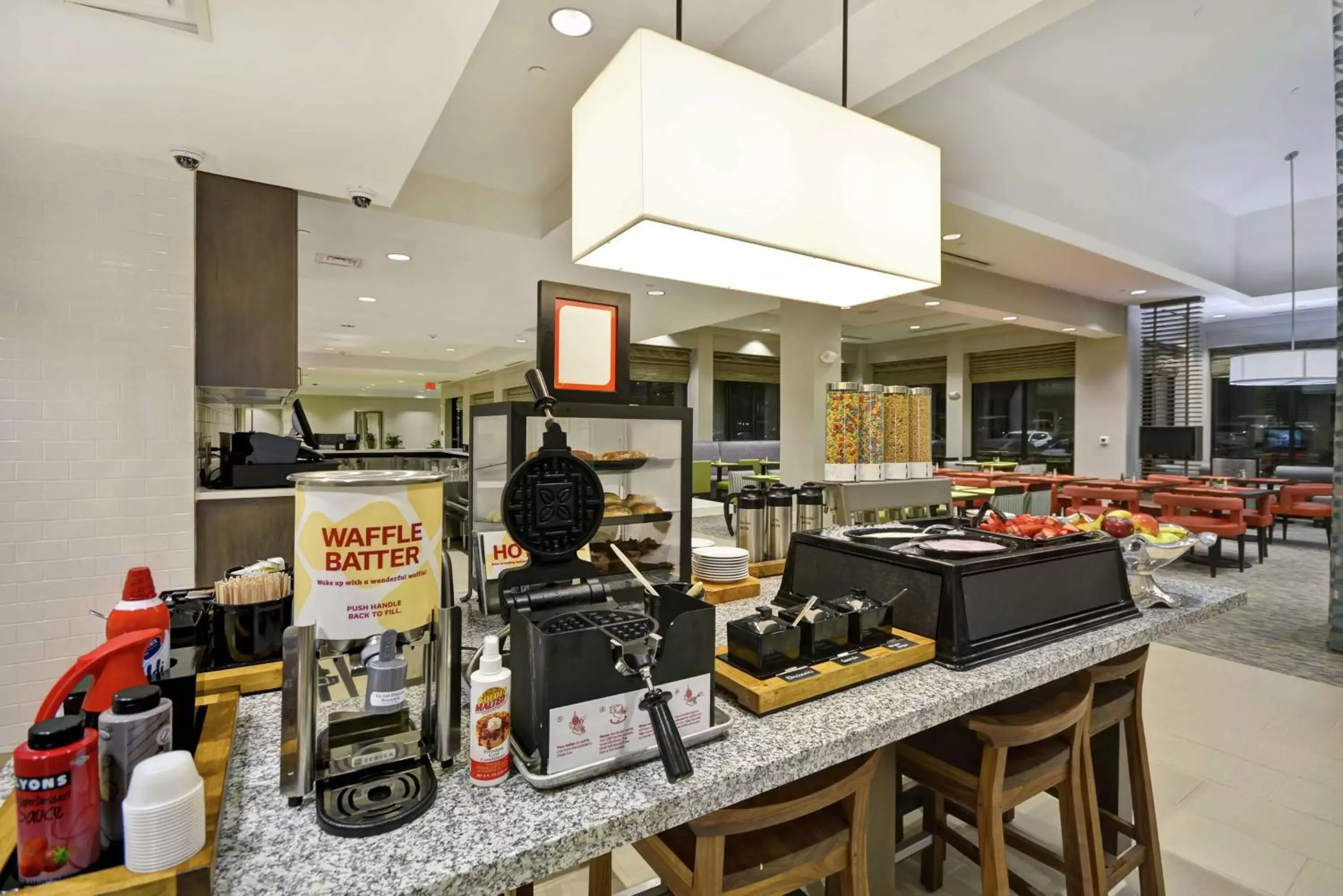 Dining area, Restaurant/Places to Eat in Hilton Garden Inn Gastonia
