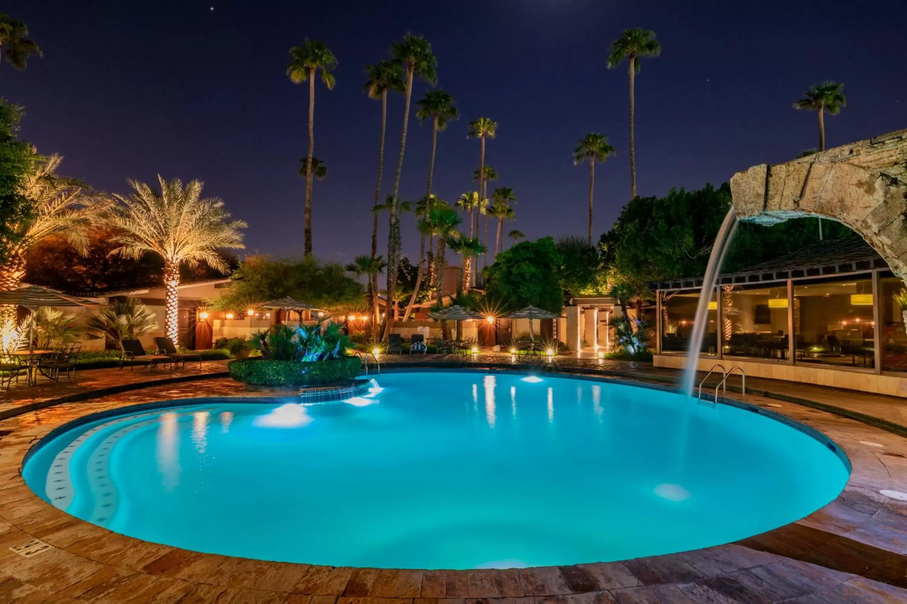 Swimming Pool in Hotel Lucerna Mexicali