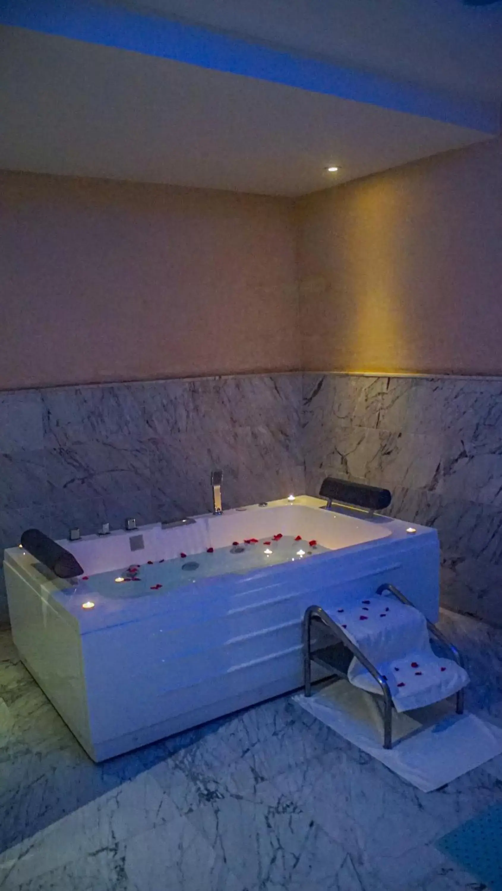 Hot Tub in Hotel Timoulay and Spa Agadir