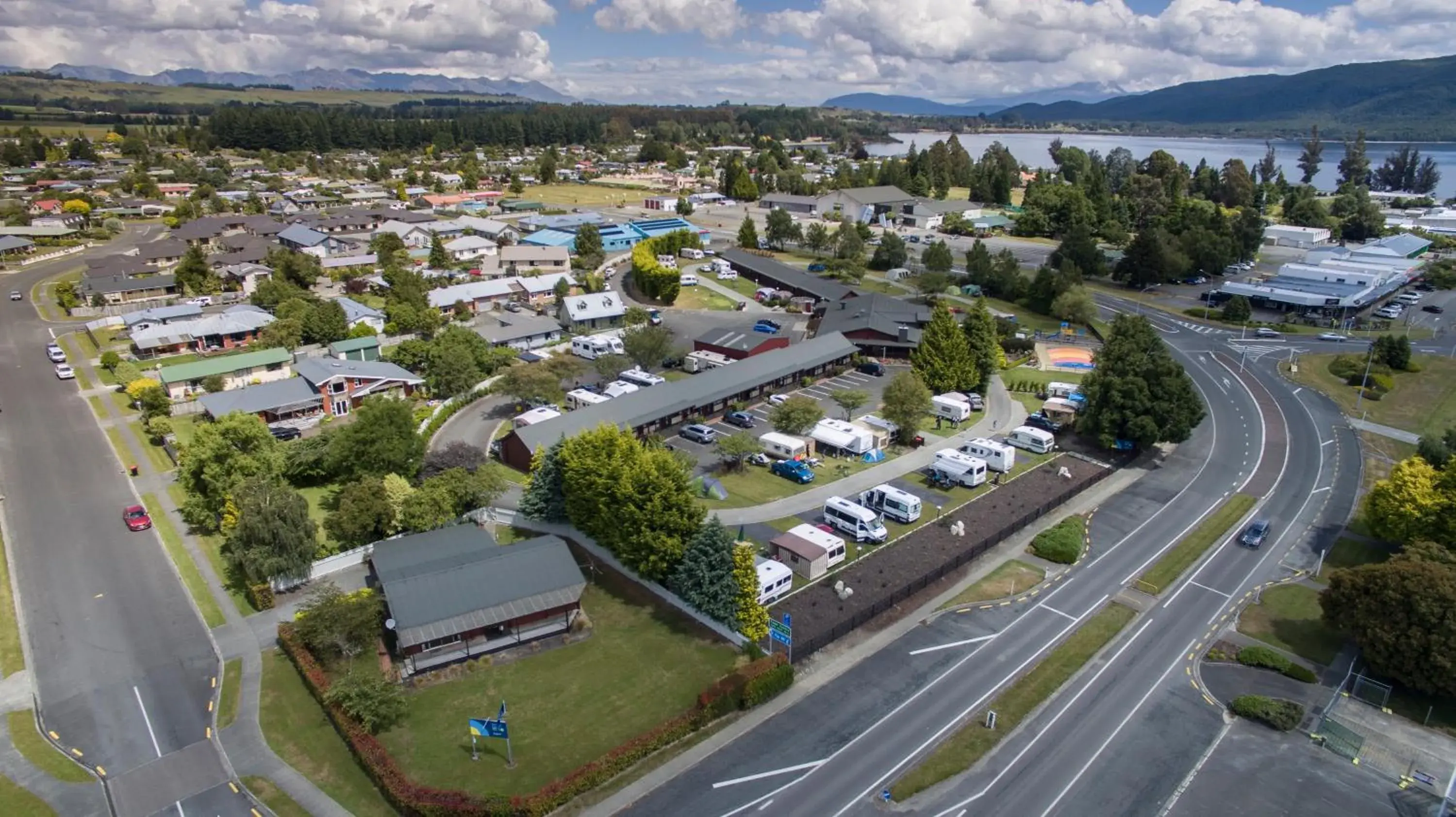 Property building, Bird's-eye View in Te Anau Top 10 Holiday Park and Motels