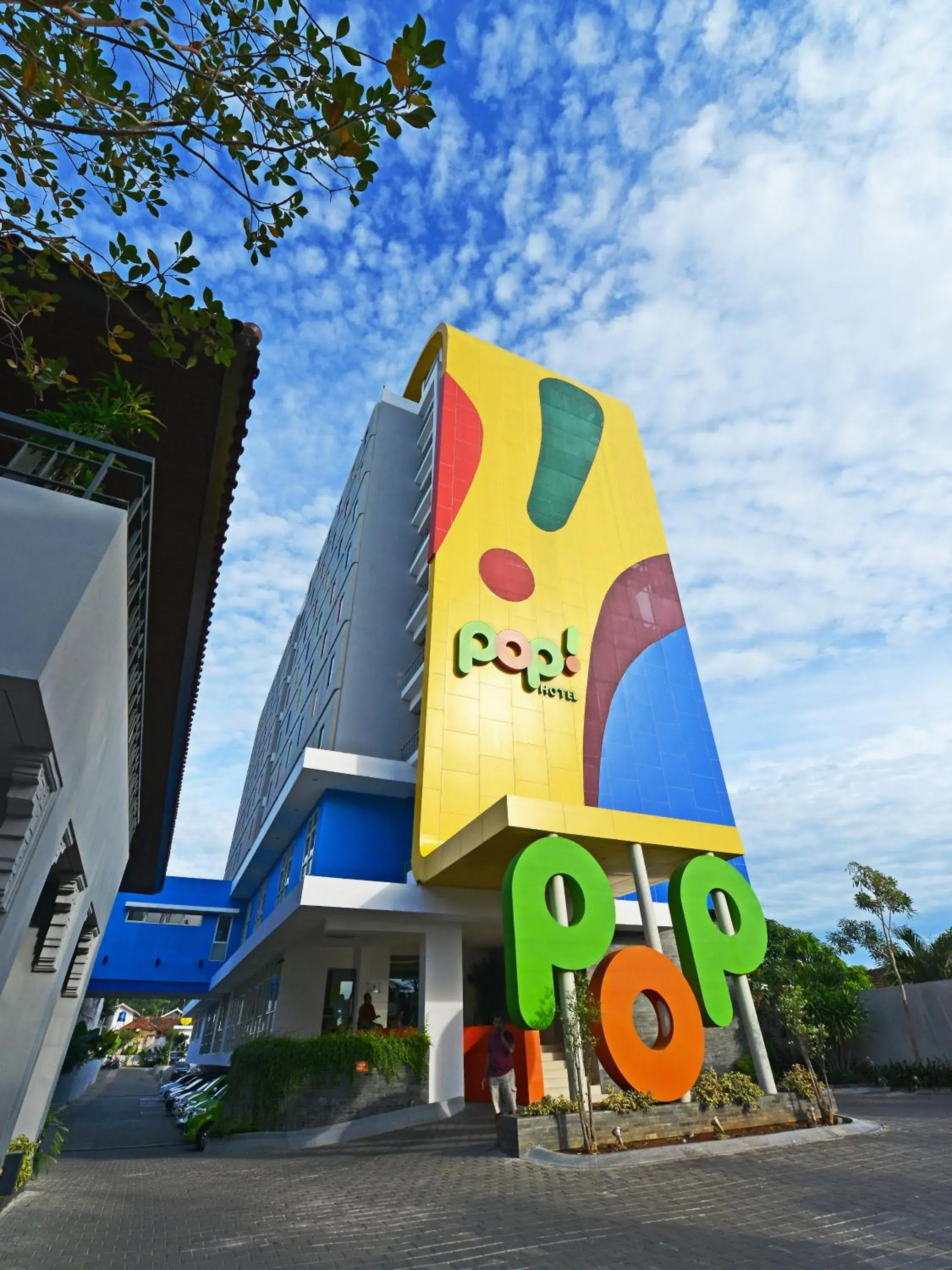 Facade/entrance in POP! Hotel Tanjung Karang Facade/entrance in POP! Hotel Tanjung Karang