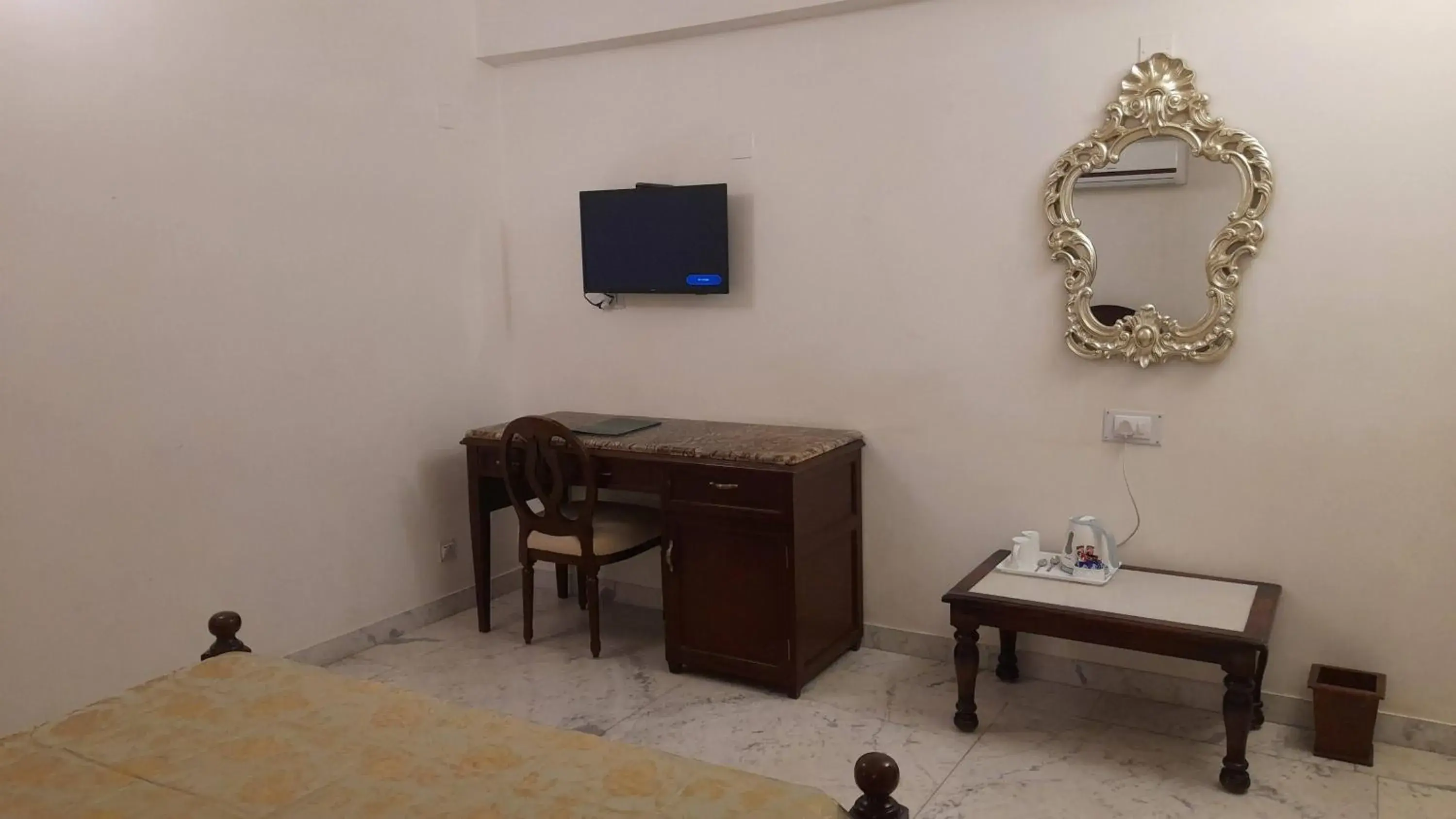 Bedroom, TV/Entertainment Center in Rampratap Palace by Fateh Collection