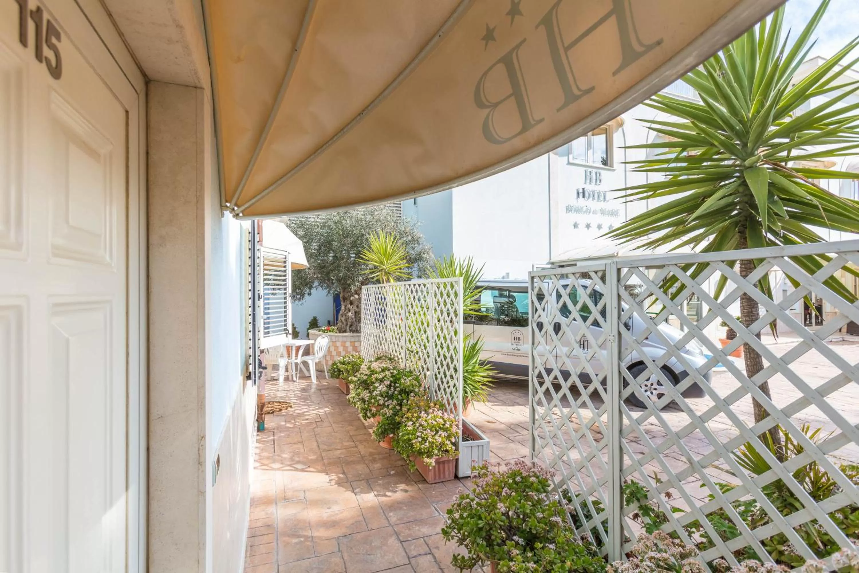 Inner courtyard view in Hotel Borgo Del Mare