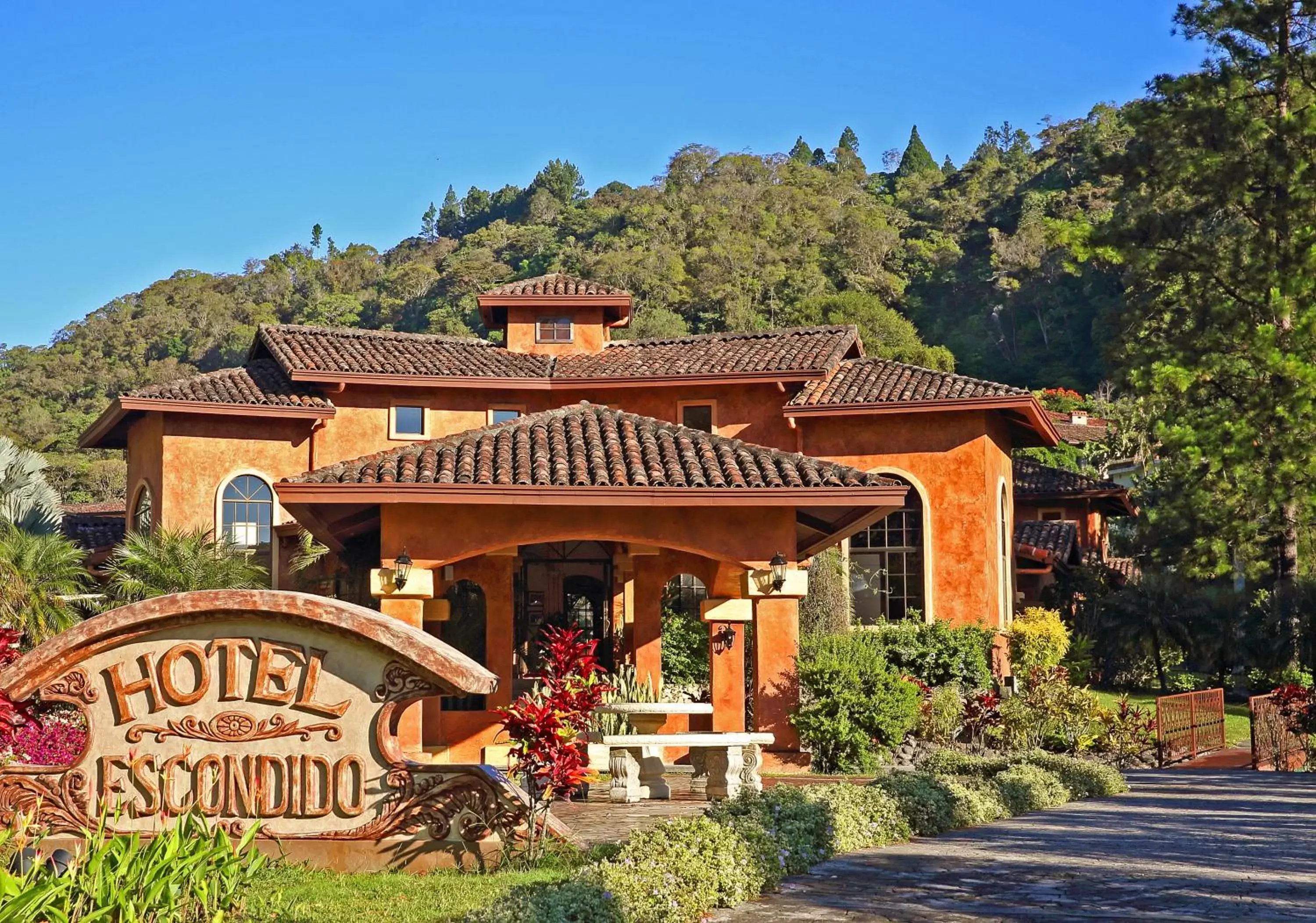 Facade/entrance in Valle Escondido Resort Facade/entrance in Valle Escondido Resort