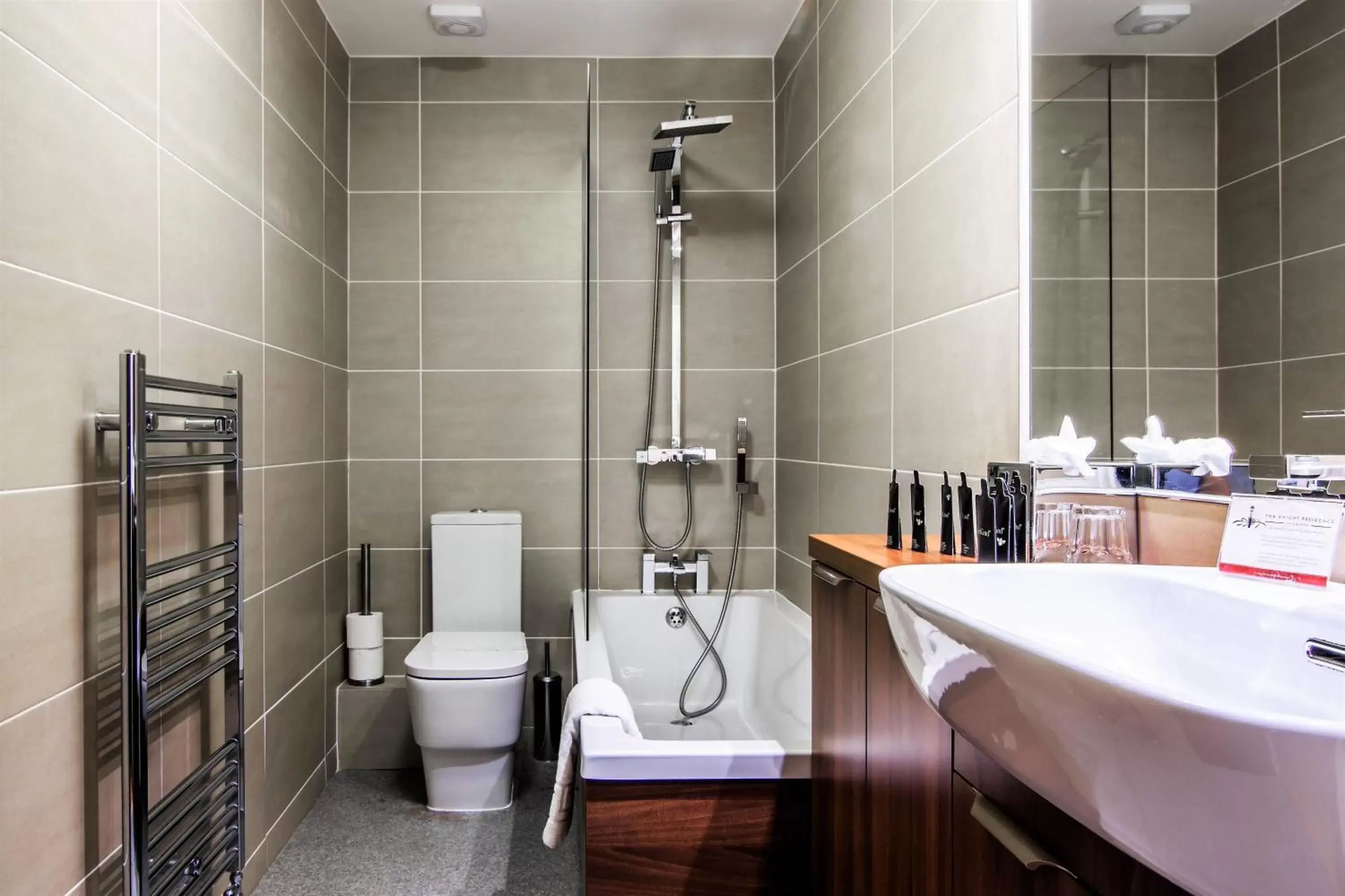 Bathroom in The Knight Residence by Mansley