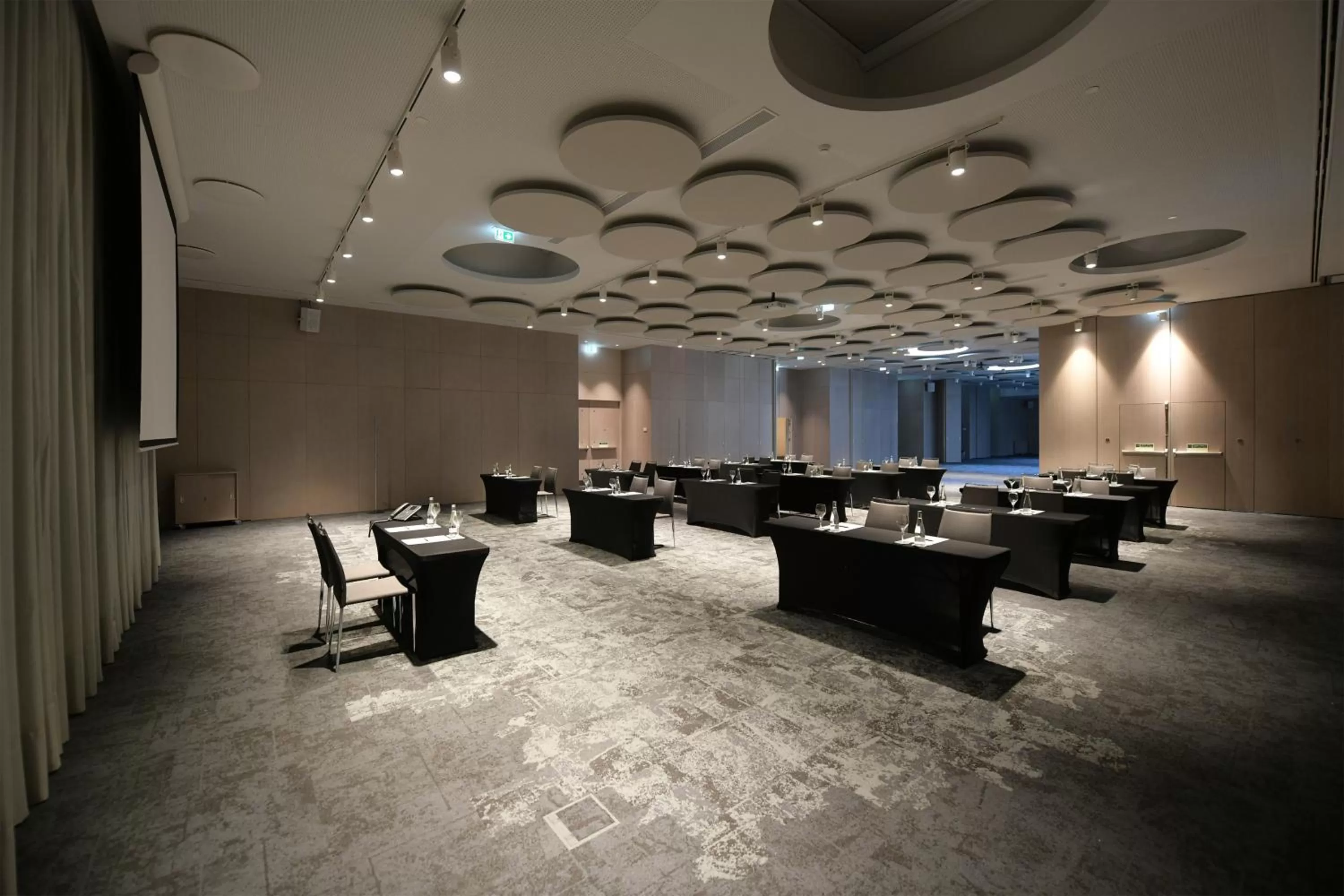 Meeting/conference room in Eurostars Universal Lisboa