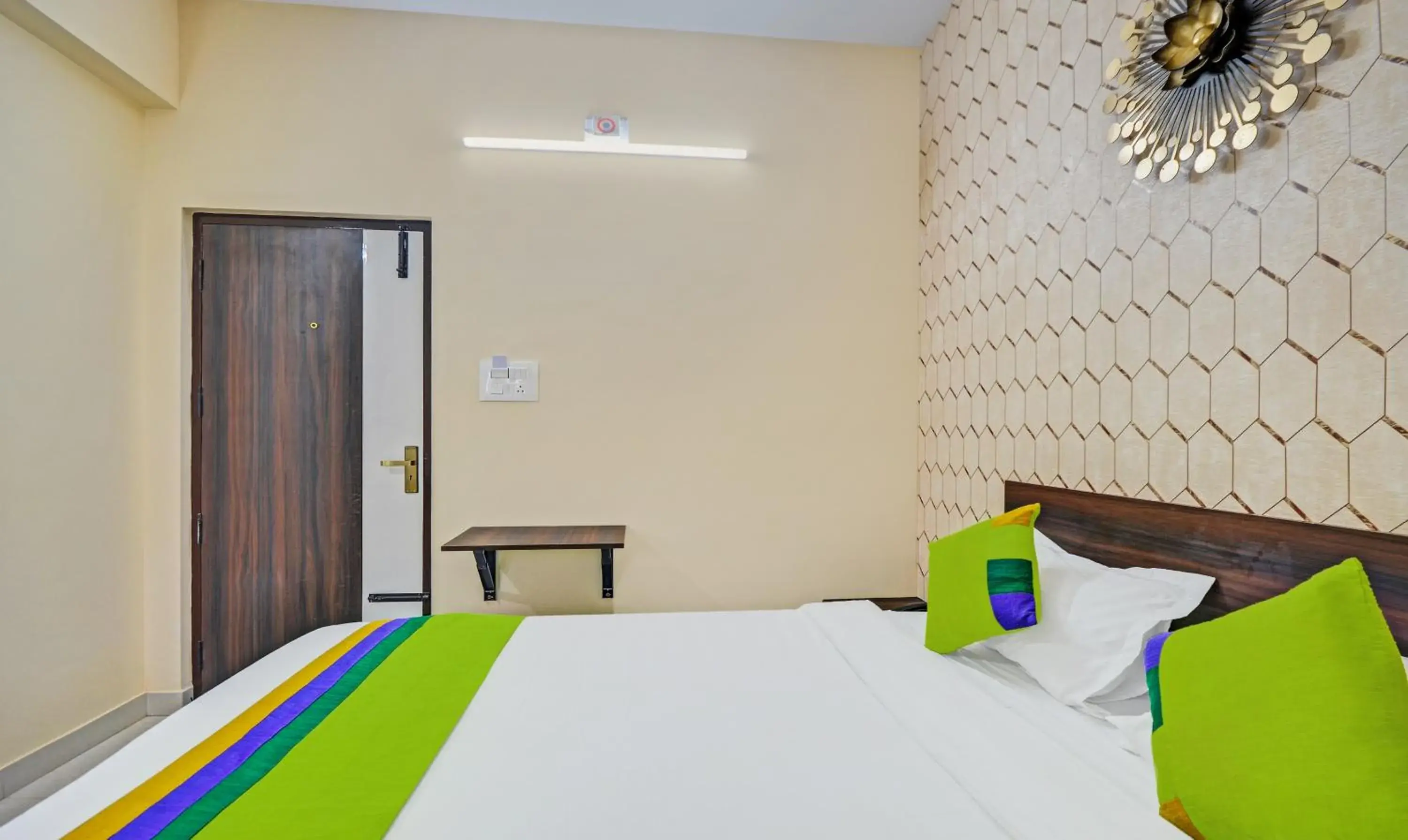 Bedroom, Bed in Treebo Trend Everest Residency Tidel Park