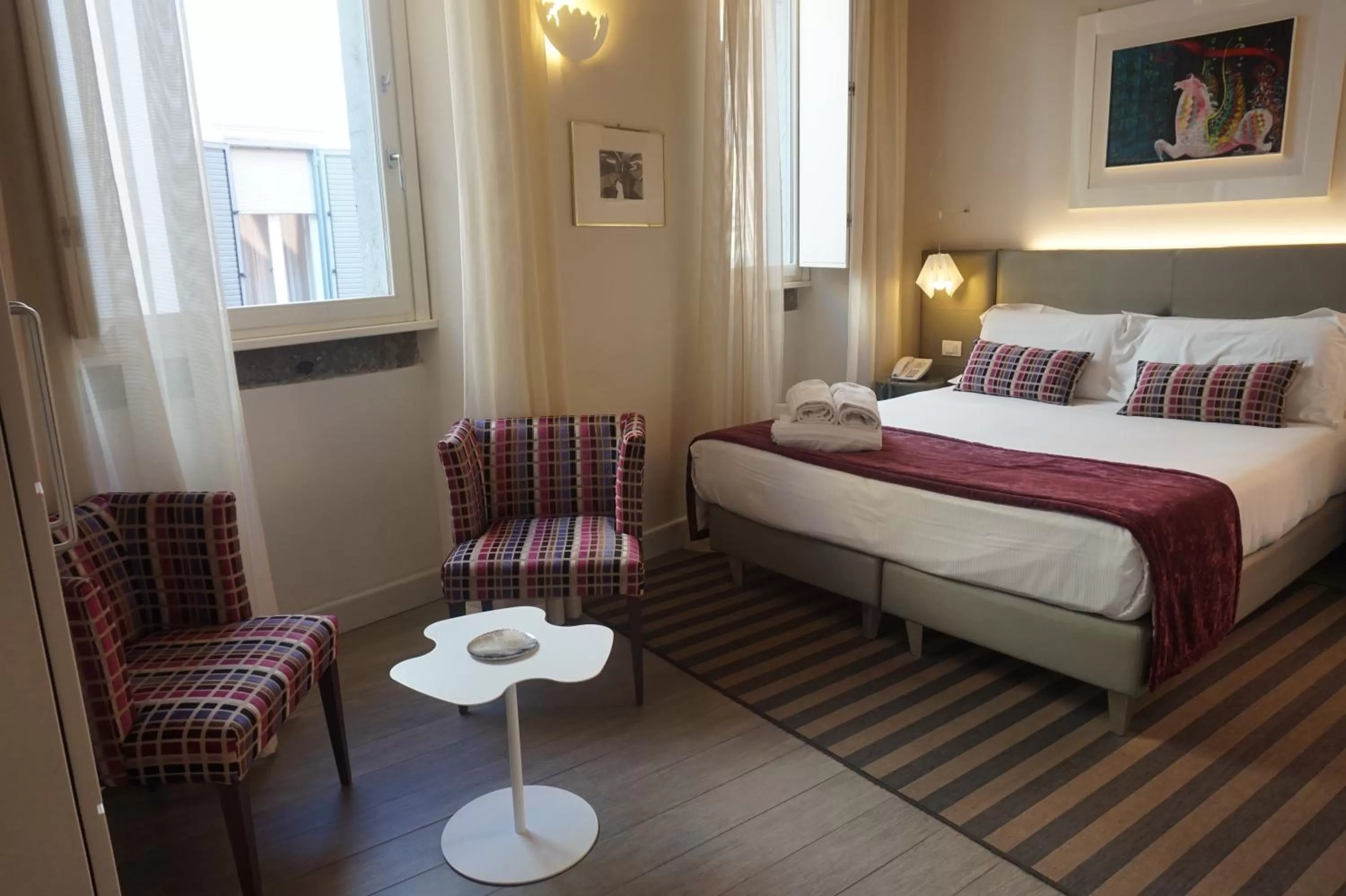 Photo of the whole room, Bed in Trevi Palace Luxury Inn