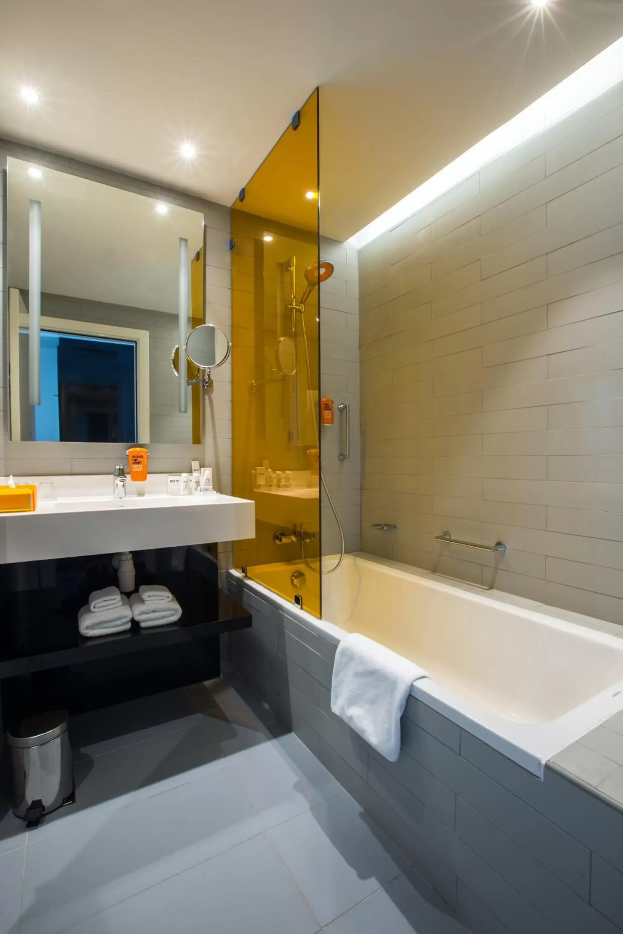 Bathroom in Park Inn by Radisson Dubai Motor City