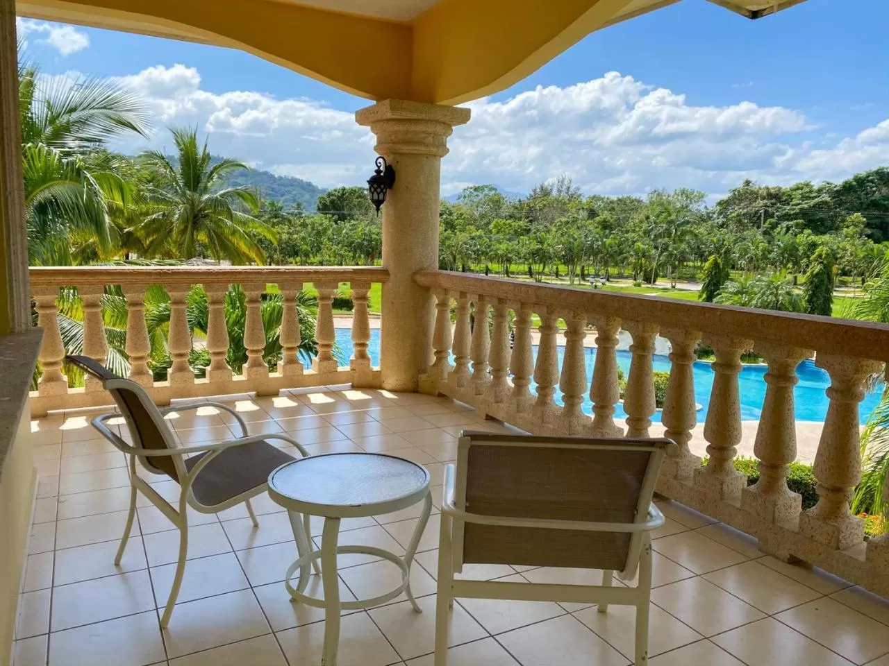 Balcony/Terrace in La Ensenada Beach Resort