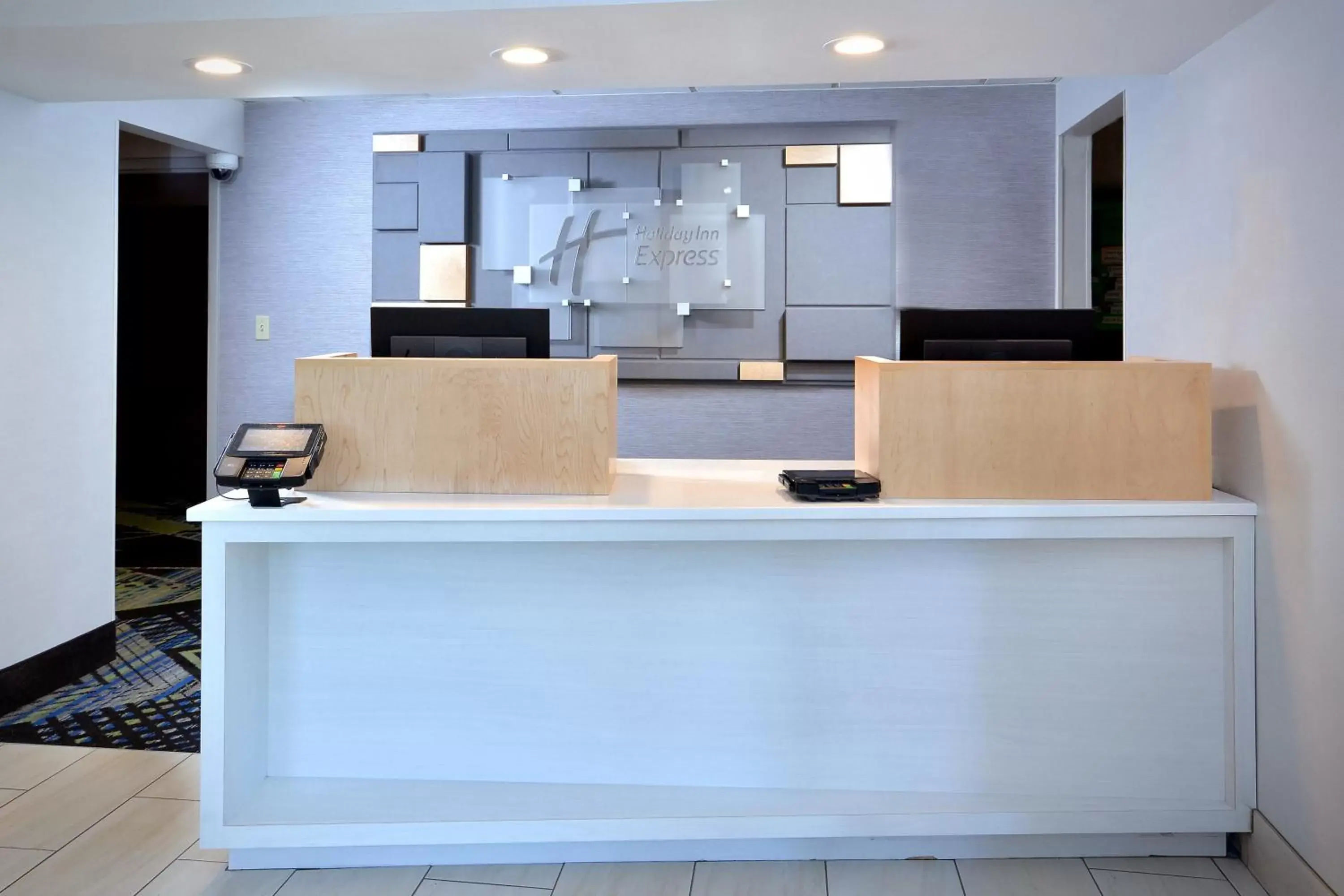 Property building, Lobby/Reception in Holiday Inn Express Durham, an IHG Hotel