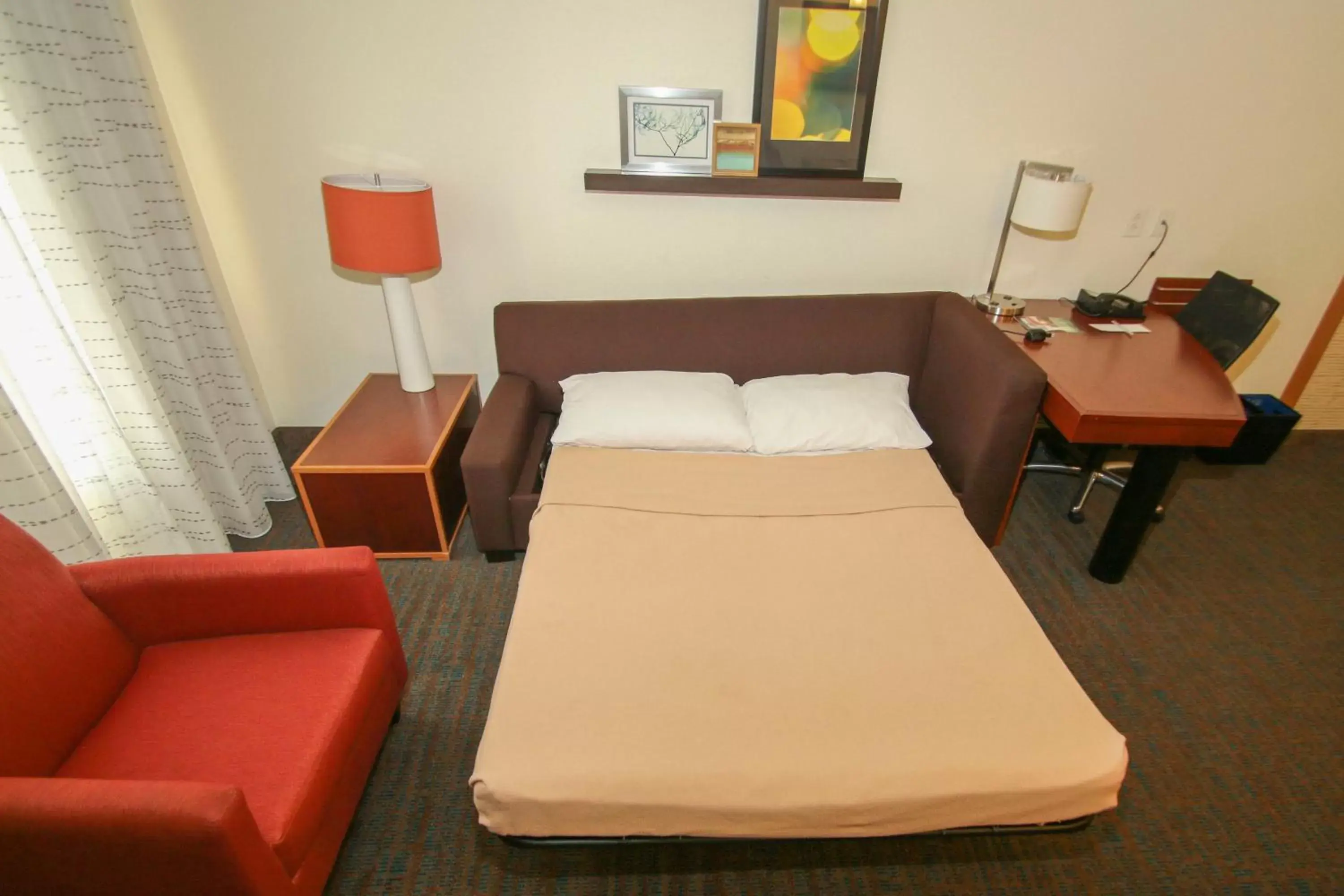 Photo of the whole room, Bed in Residence Inn Newport News Airport