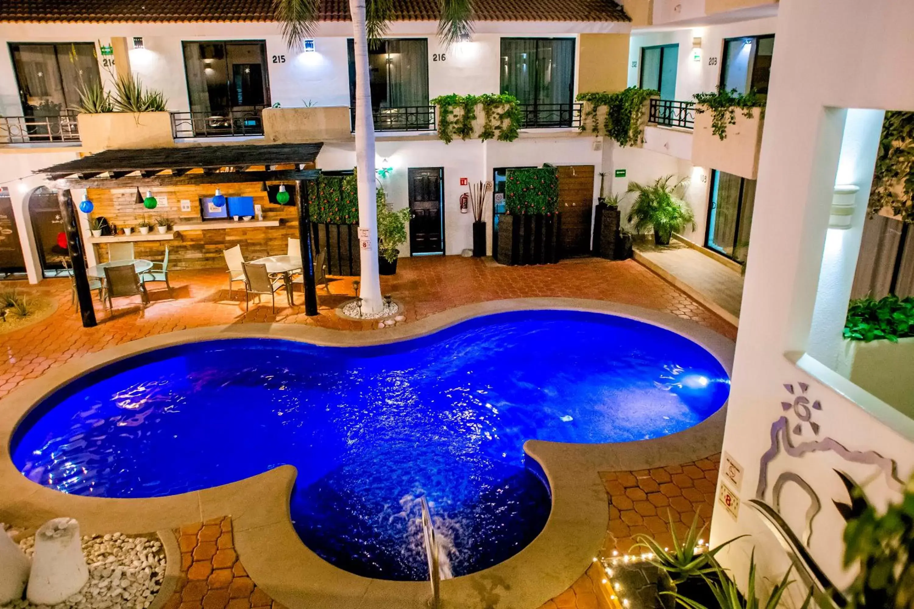 Pool view in Hotel Santa Fe Los Cabos by Villa Group