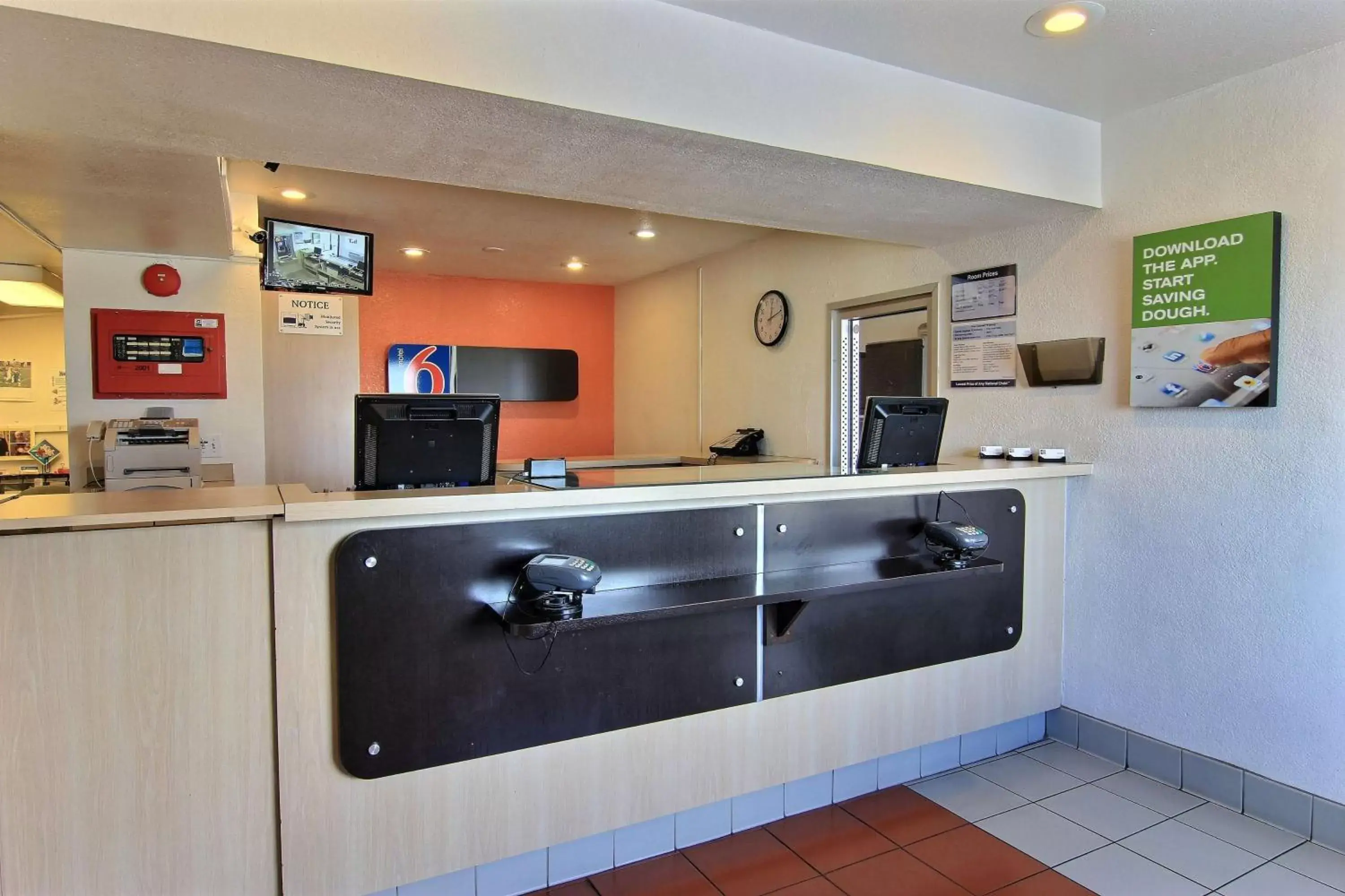 Lobby or reception, Kitchen/Kitchenette in Motel 6-Corpus Christi, TX - East - North Padre Island