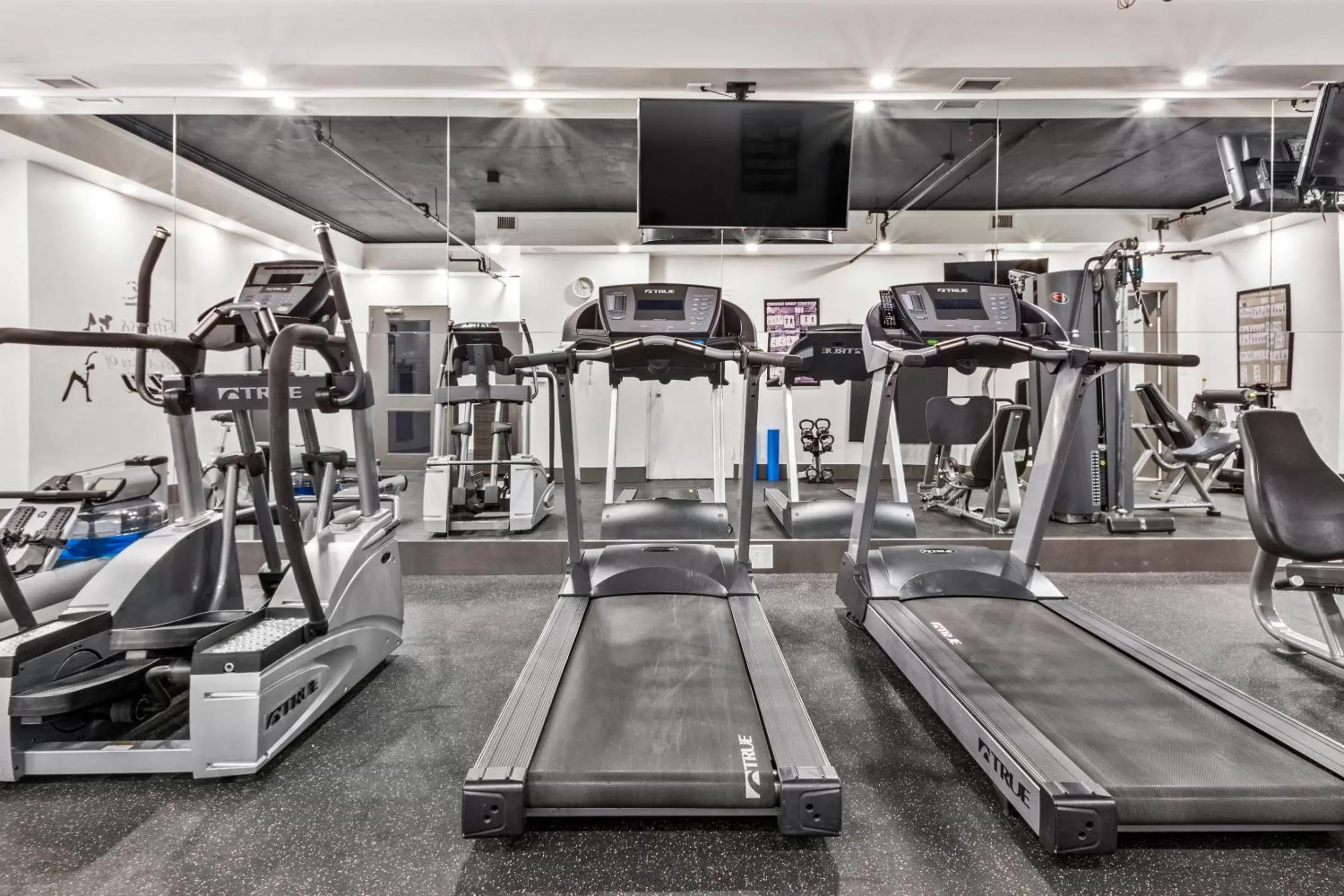 Fitness Center/Facilities in Best Western Premier Calgary Plaza Hotel & Conference Centre