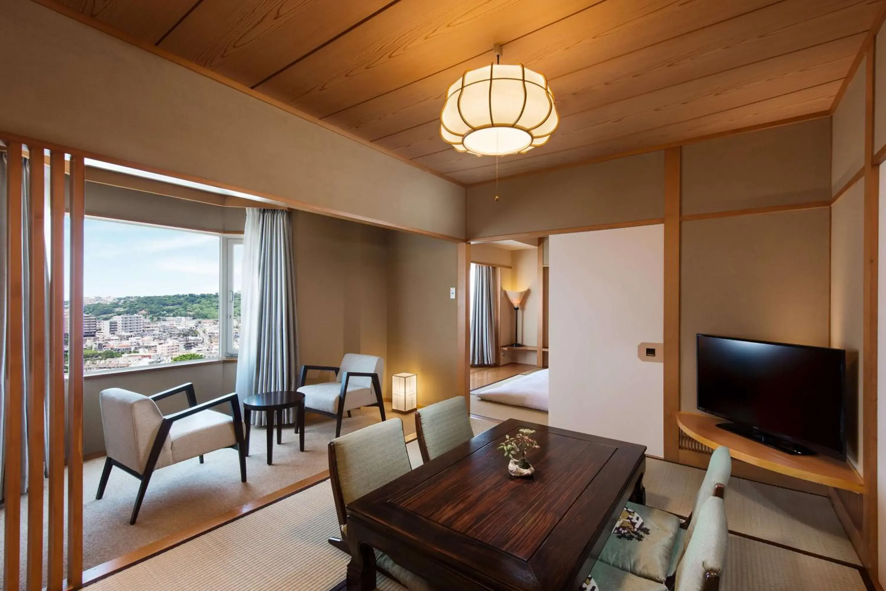 Bedroom, TV/Entertainment Center in DoubleTree by Hilton Naha Shuri Castle