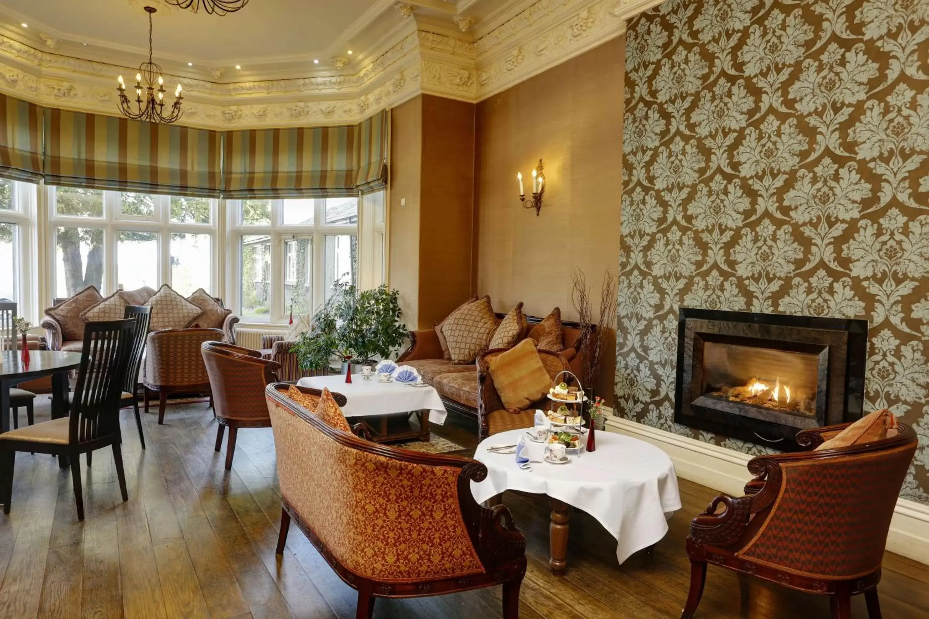 Restaurant/Places to Eat in Best Western Walworth Castle Hotel