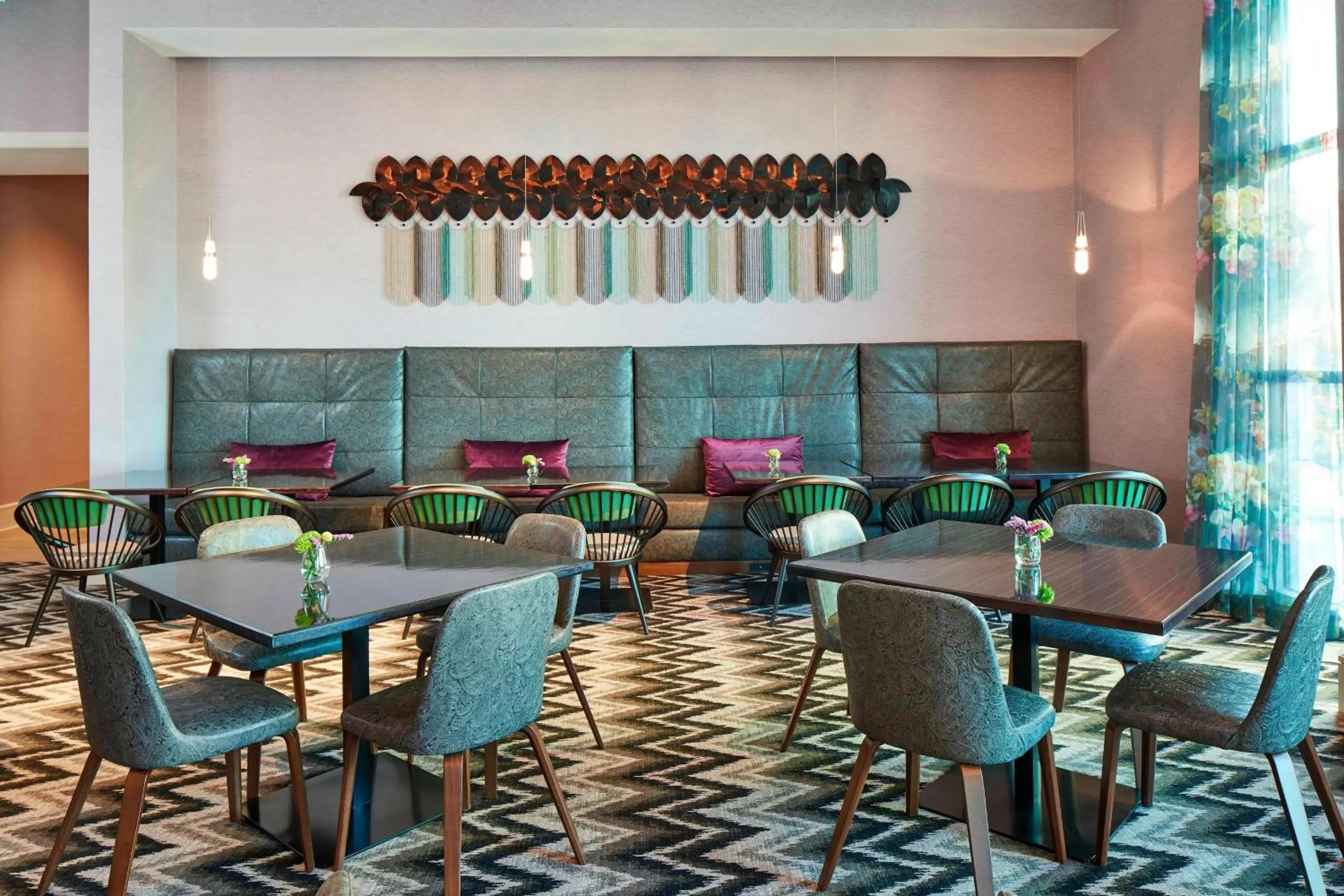 Breakfast in SpringHill Suites by Marriott Nashville Downtown/Convention Center