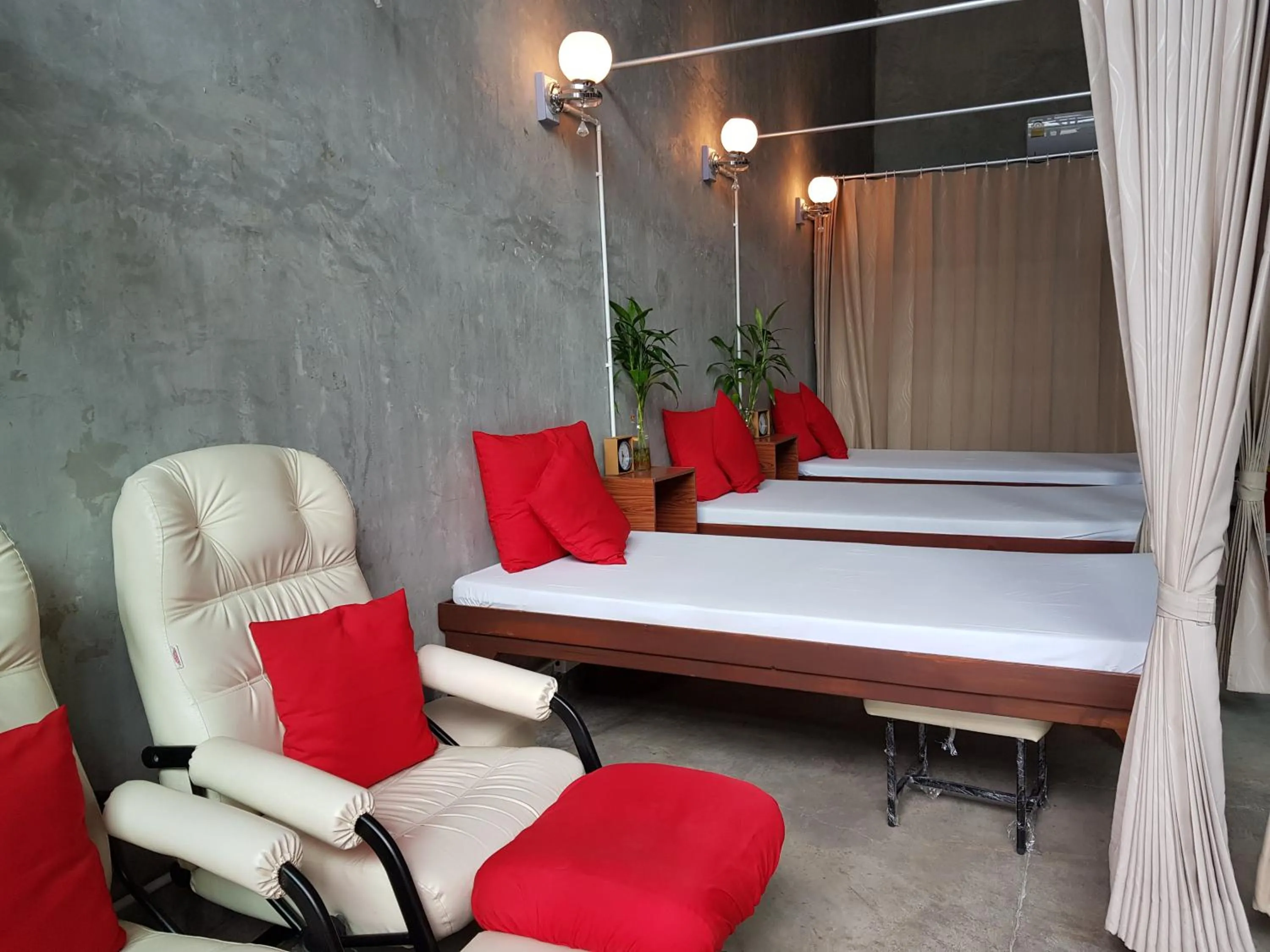 Massage, Bed in The Now Hotel - SHA Extra Plus