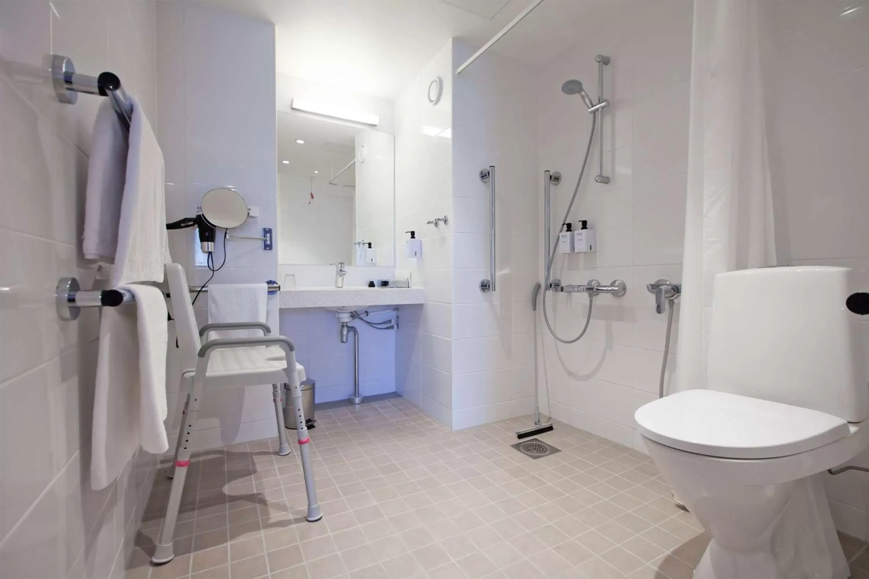 Bathroom in Scandic Kuopio
