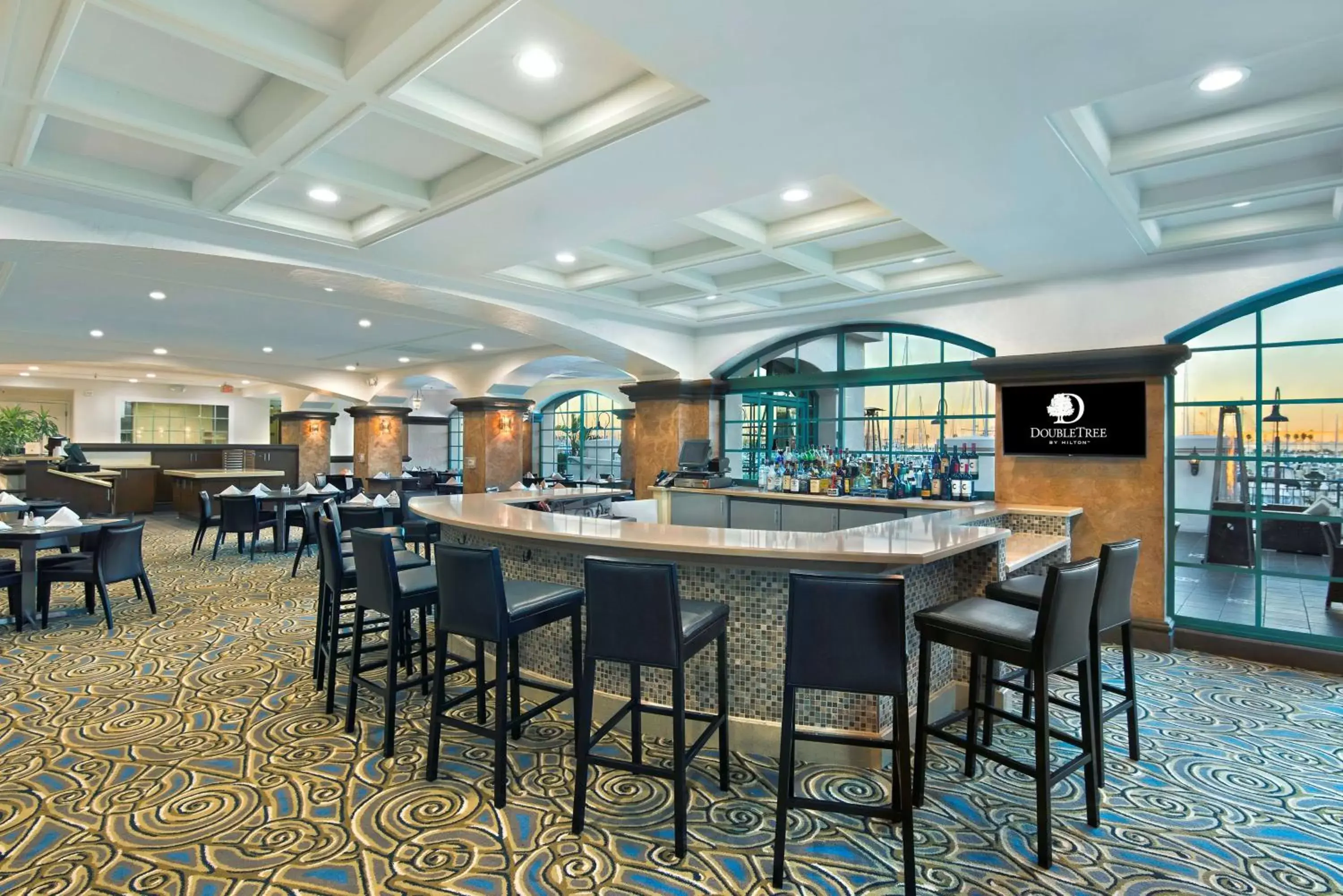 Lounge or bar, Lounge/Bar in DoubleTree by Hilton San Pedro