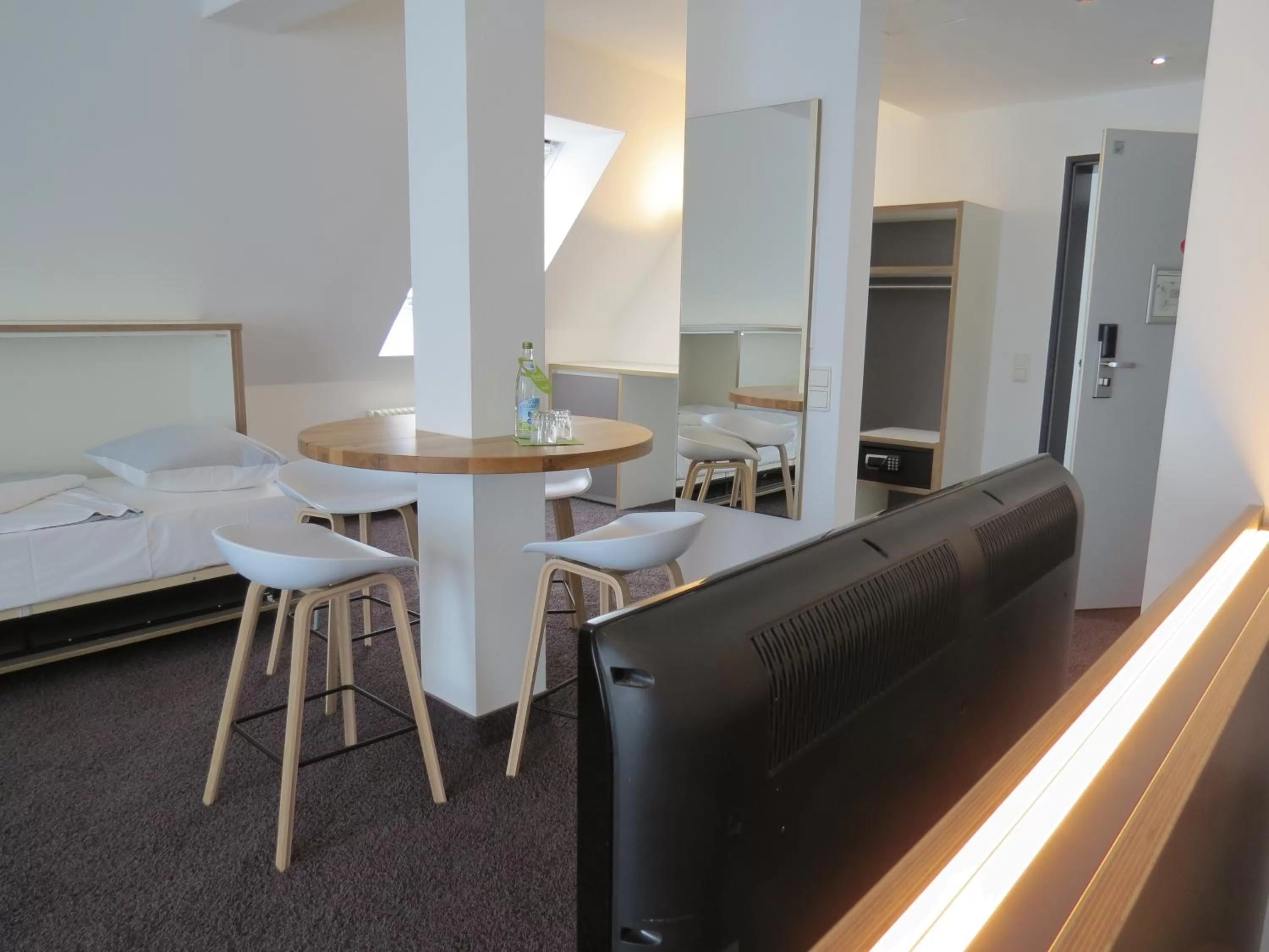 Bed in Comfor Hotel Ulm City