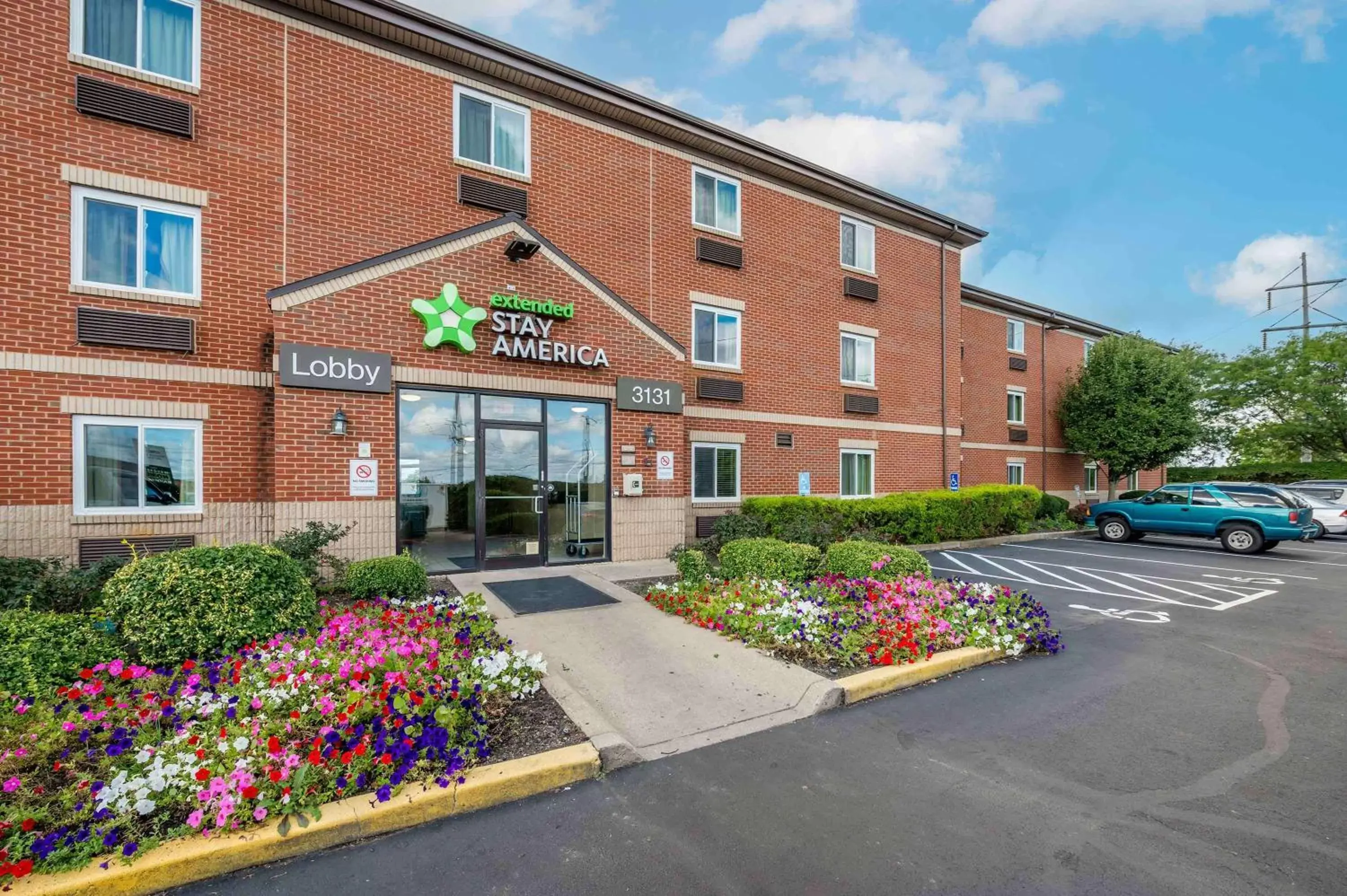Property Building in Extended Stay America Suites - Dayton - Fairborn