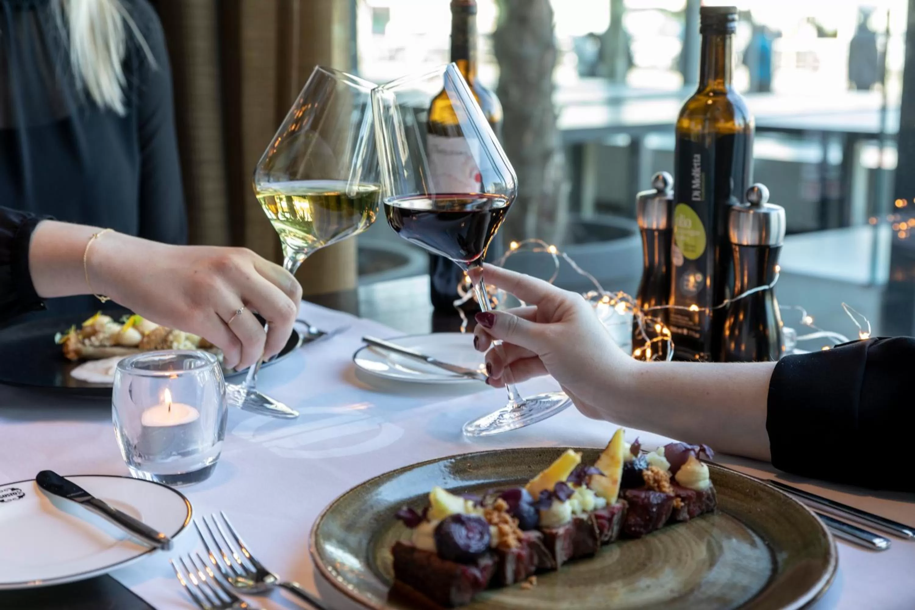 Food and drinks in Carbon Hotel