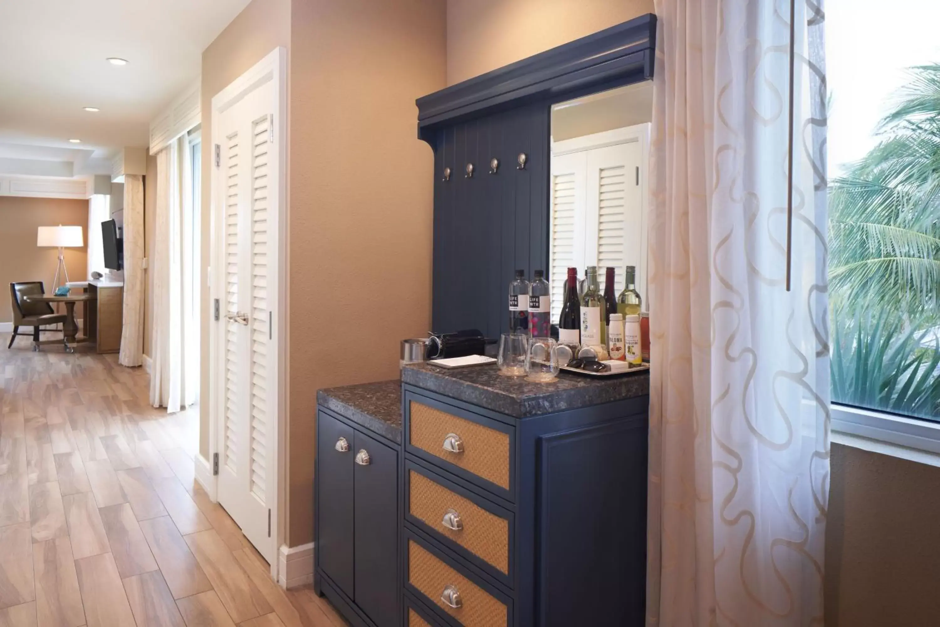 Lounge or bar in Playa Largo Resort & Spa, Autograph Collection Lounge or bar in Playa Largo Resort & Spa, Autograph Collection