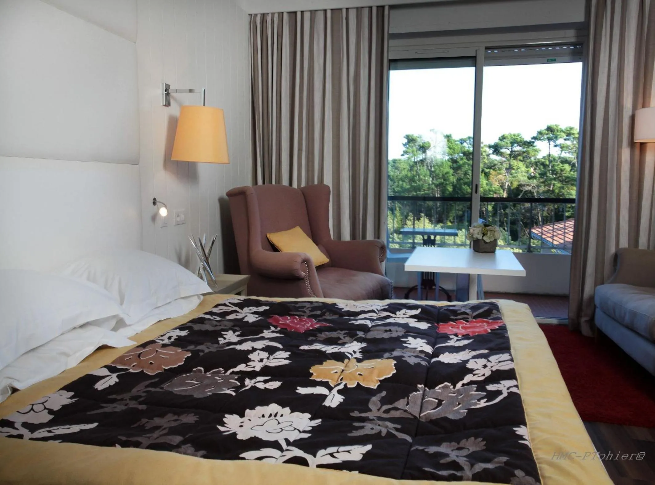 Bed in Hôtel et Résidence de Chiberta et du Golf