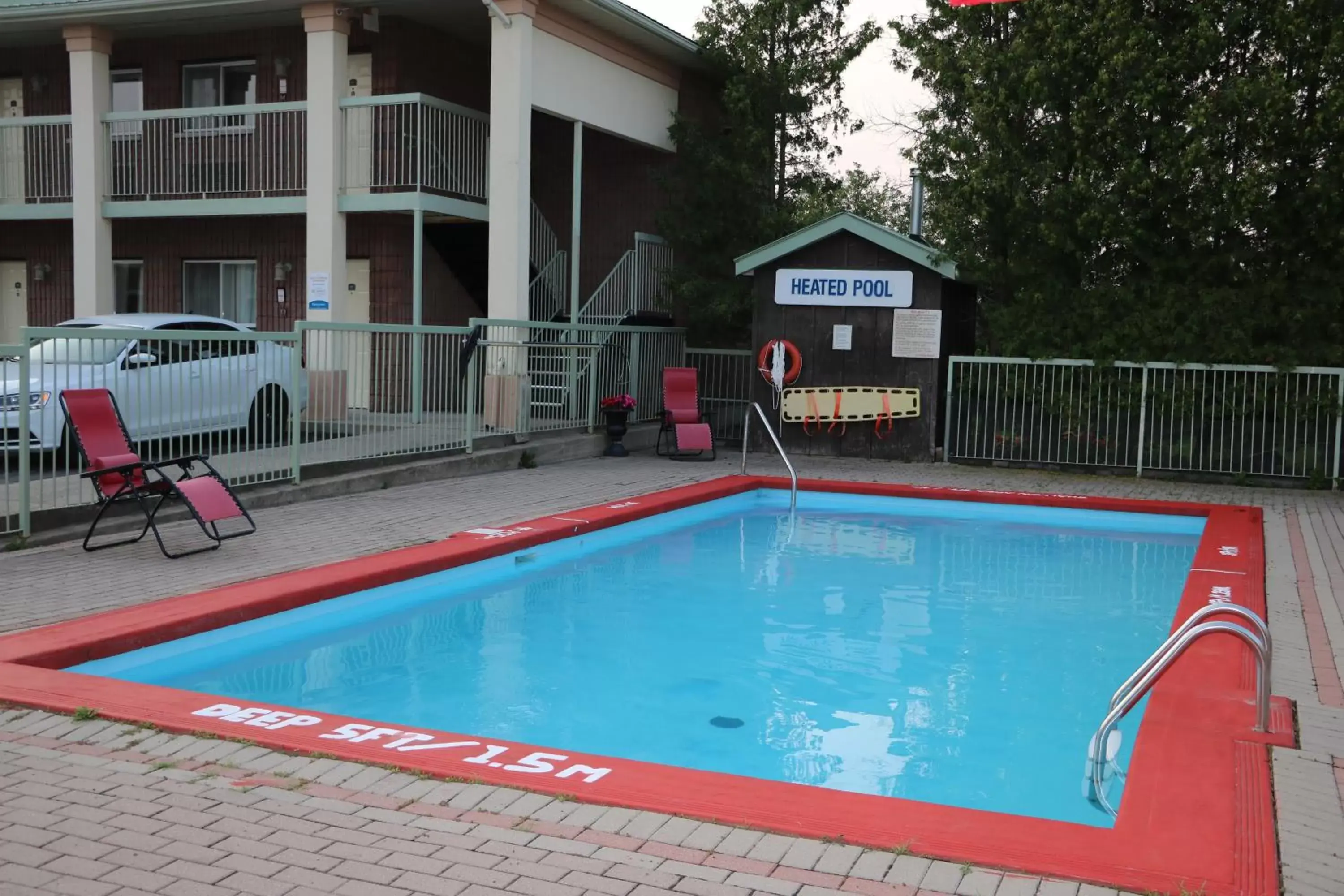 Swimming Pool in Quality Inn & Suites 1000 Islands