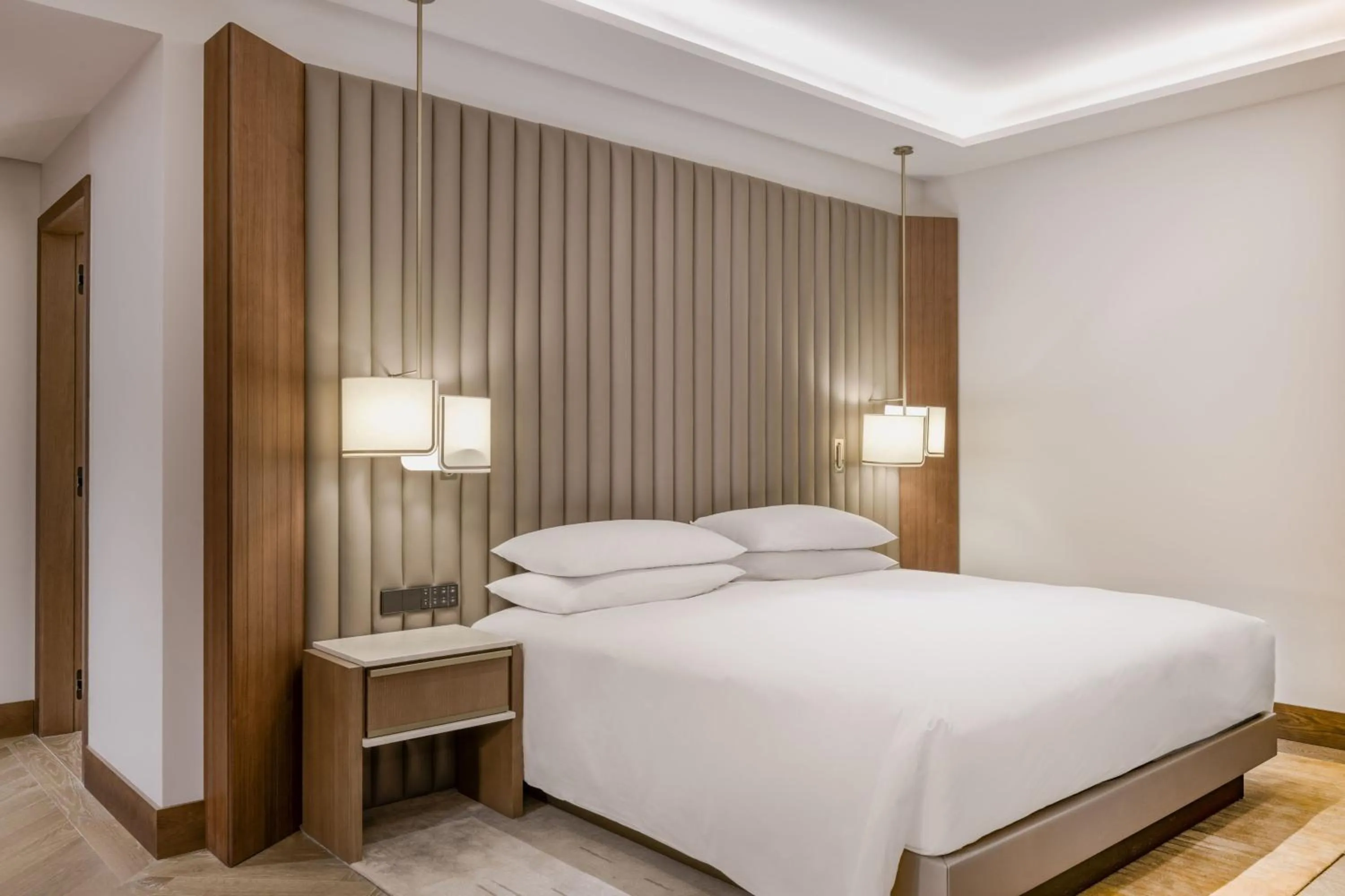 Photo of the whole room, Bed in JW Marriott Hotel Madrid