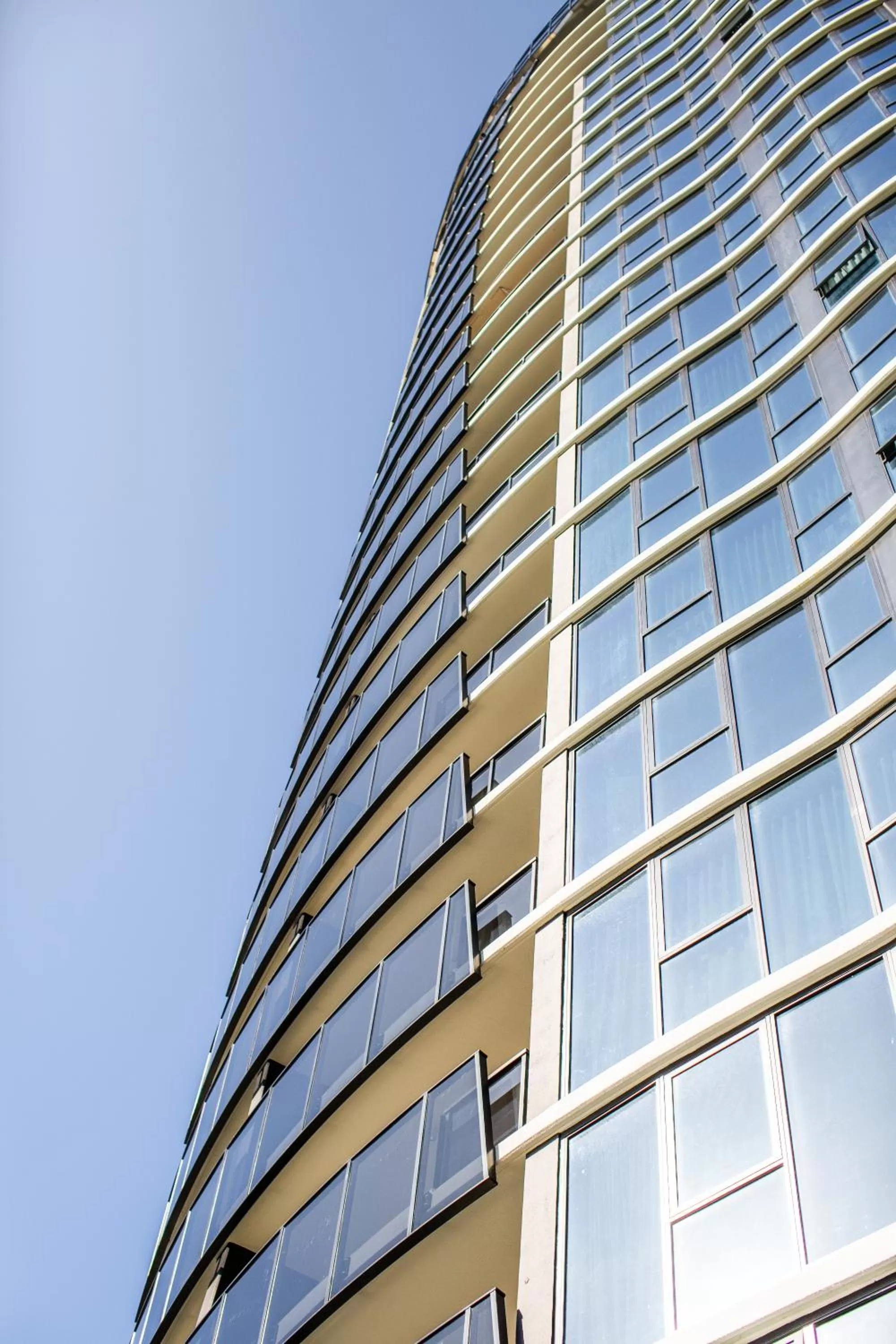 Facade/entrance in Vue Broadbeach - Official