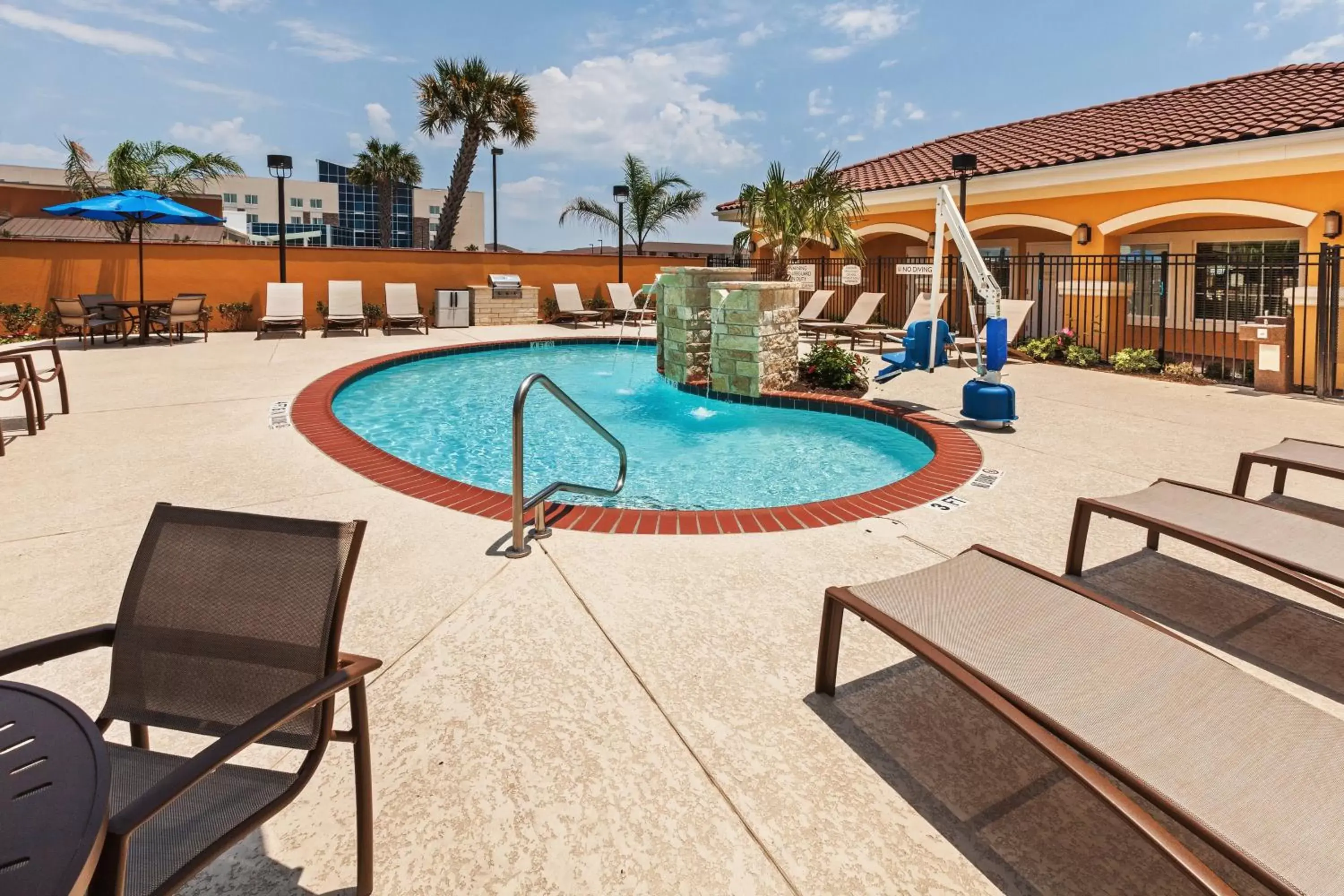 Swimming Pool in TownePlace Suites by Marriott Corpus Christi