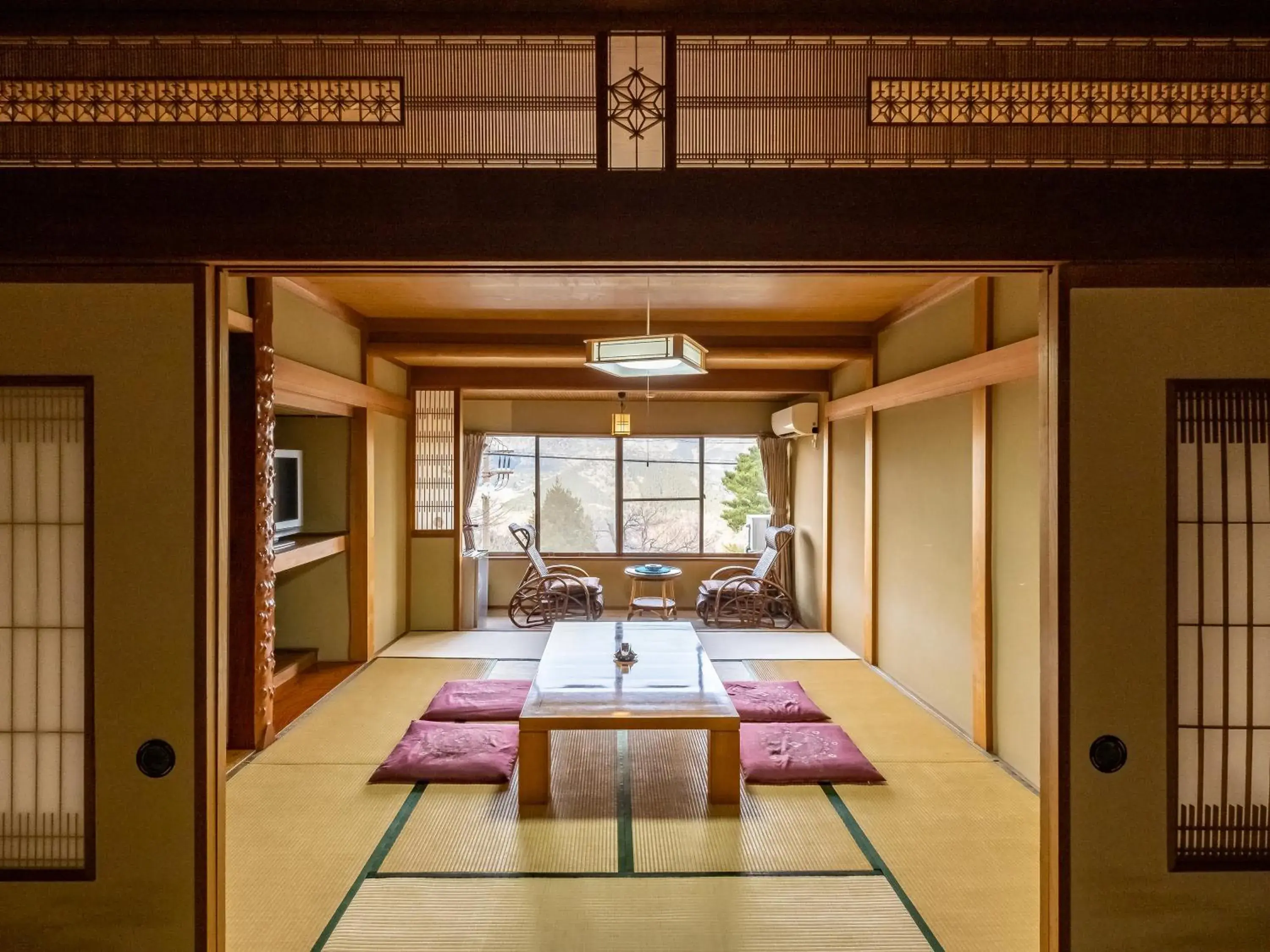 Photo of the whole room in Hakone Shirayunoyado Yamadaya Ryokan