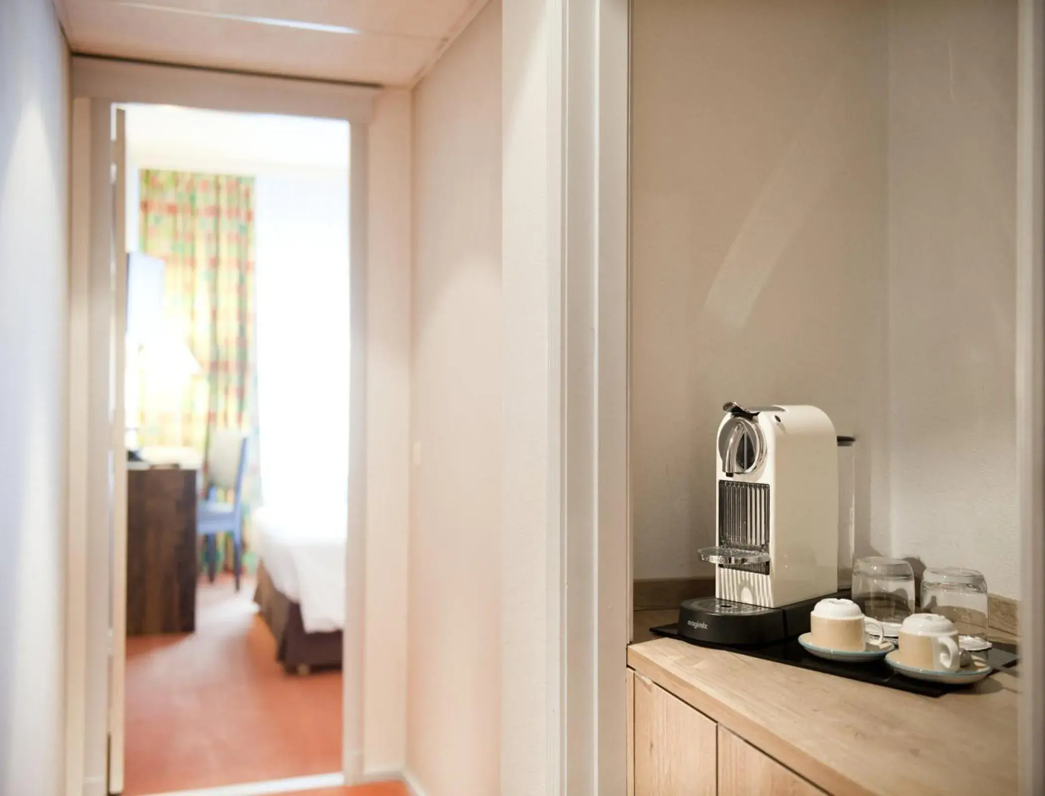 Coffee/tea facilities in New Hotel Charlemagne