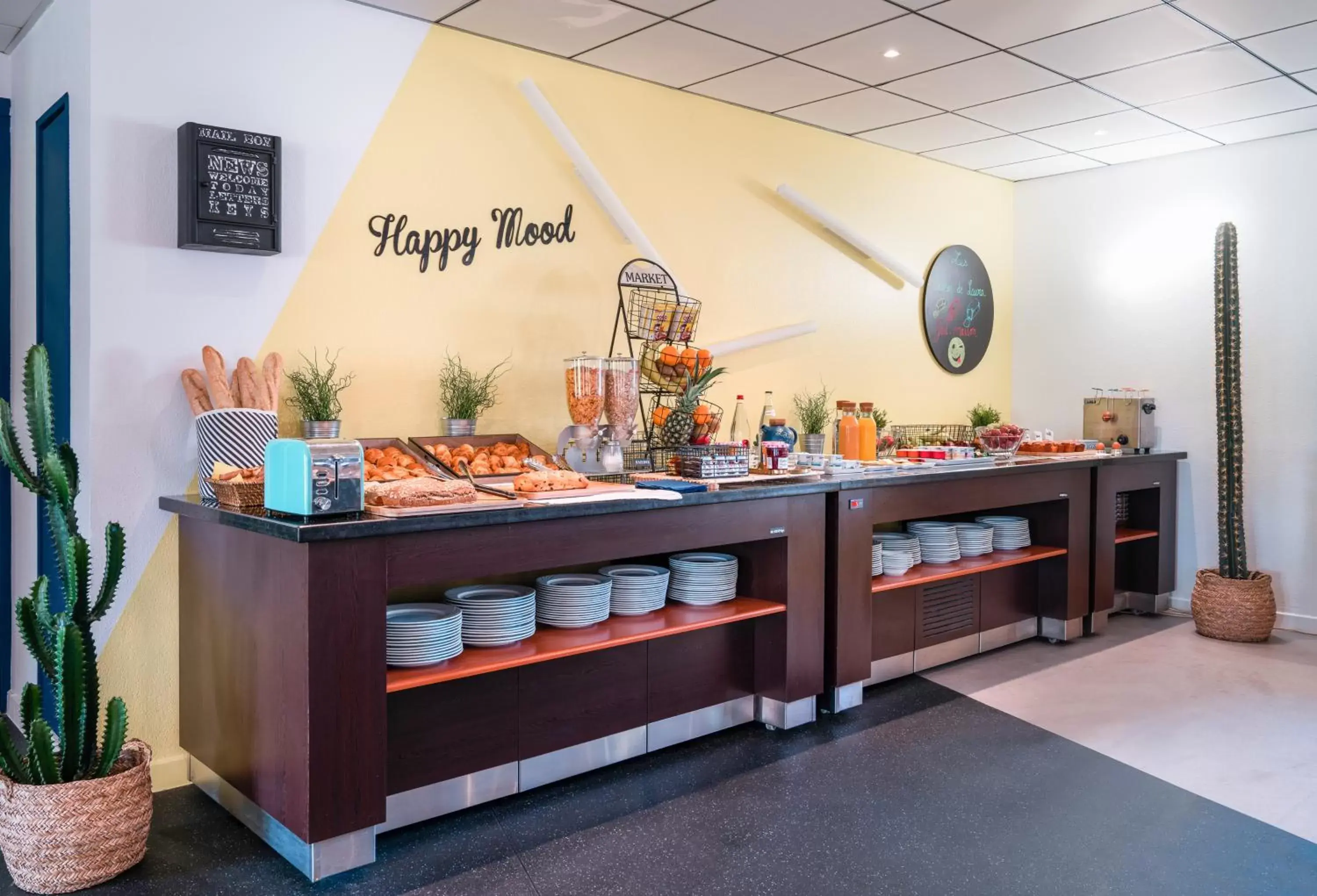 Buffet breakfast in ibis Styles Marseille Plan de Campagne