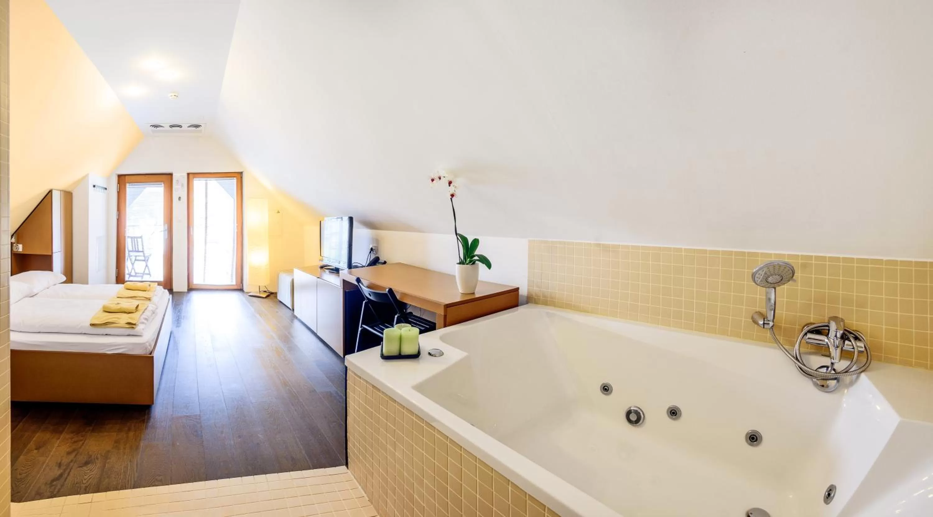 Photo of the whole room, Bed in Hotel Sanje ob Soči ***/****