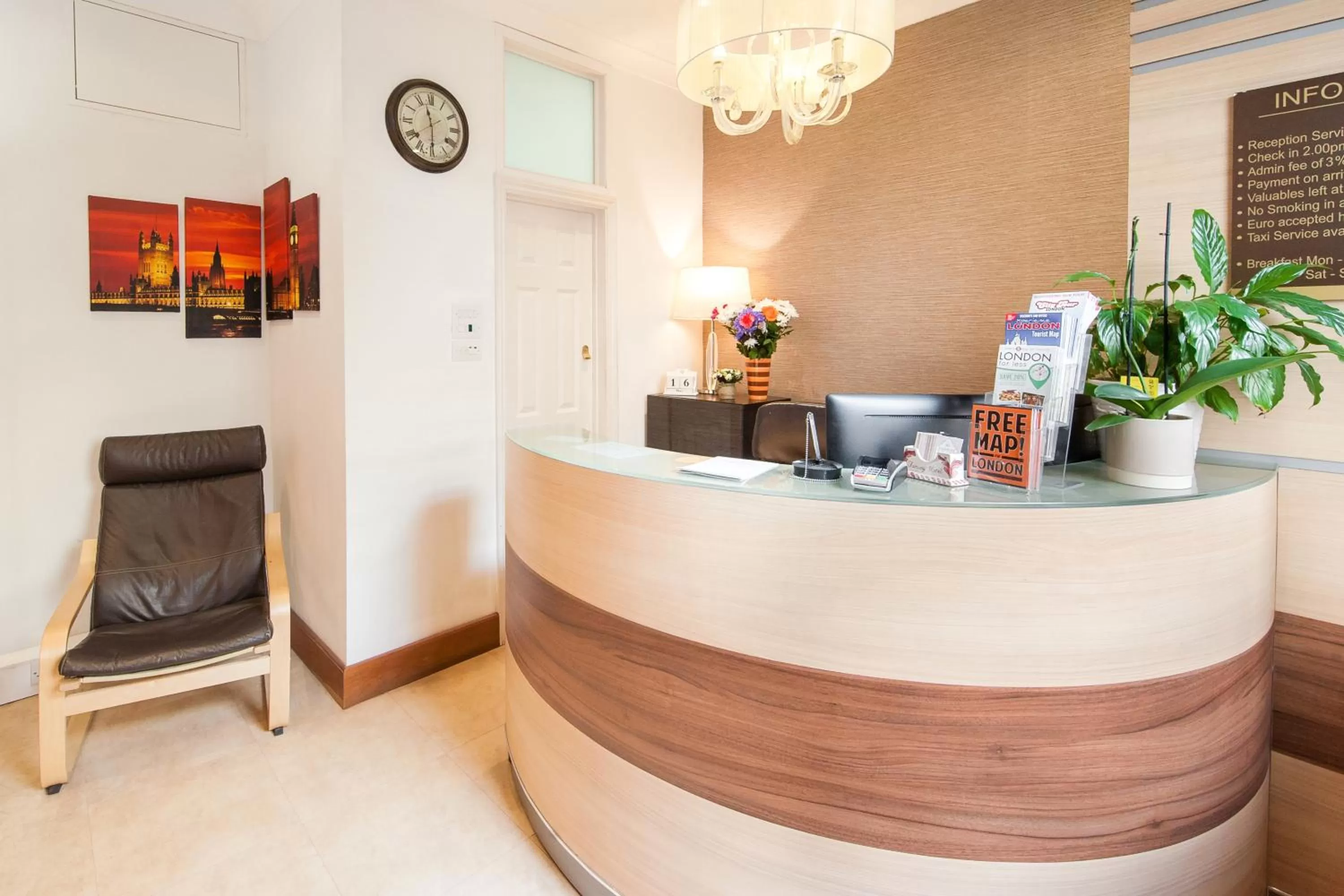 Lobby or reception in Fairway Hotel