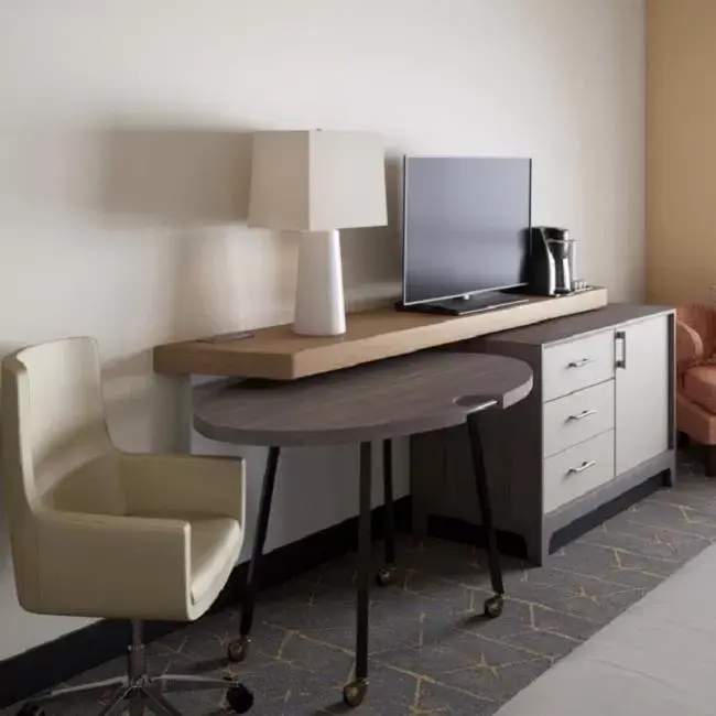 TV and multimedia, TV/Entertainment Center in Holiday Inn Lansdale-Hatfield, an IHG Hotel