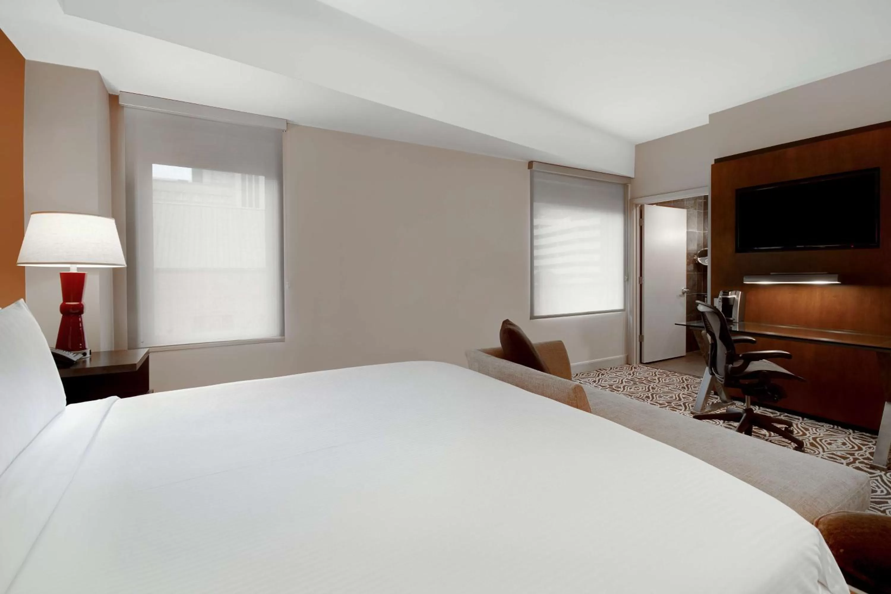 Deluxe King Room - Disability Access with Tub in The Sam Houston Hotel, Curio Collection by Hilton